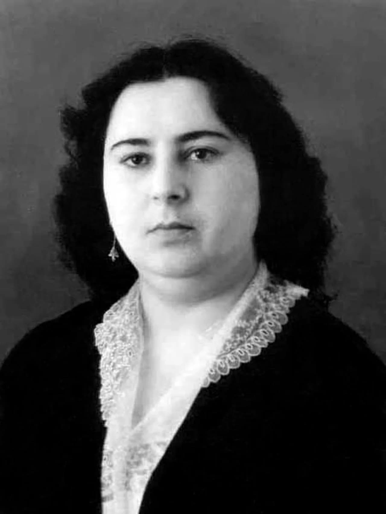 Şəfiqə Axundova