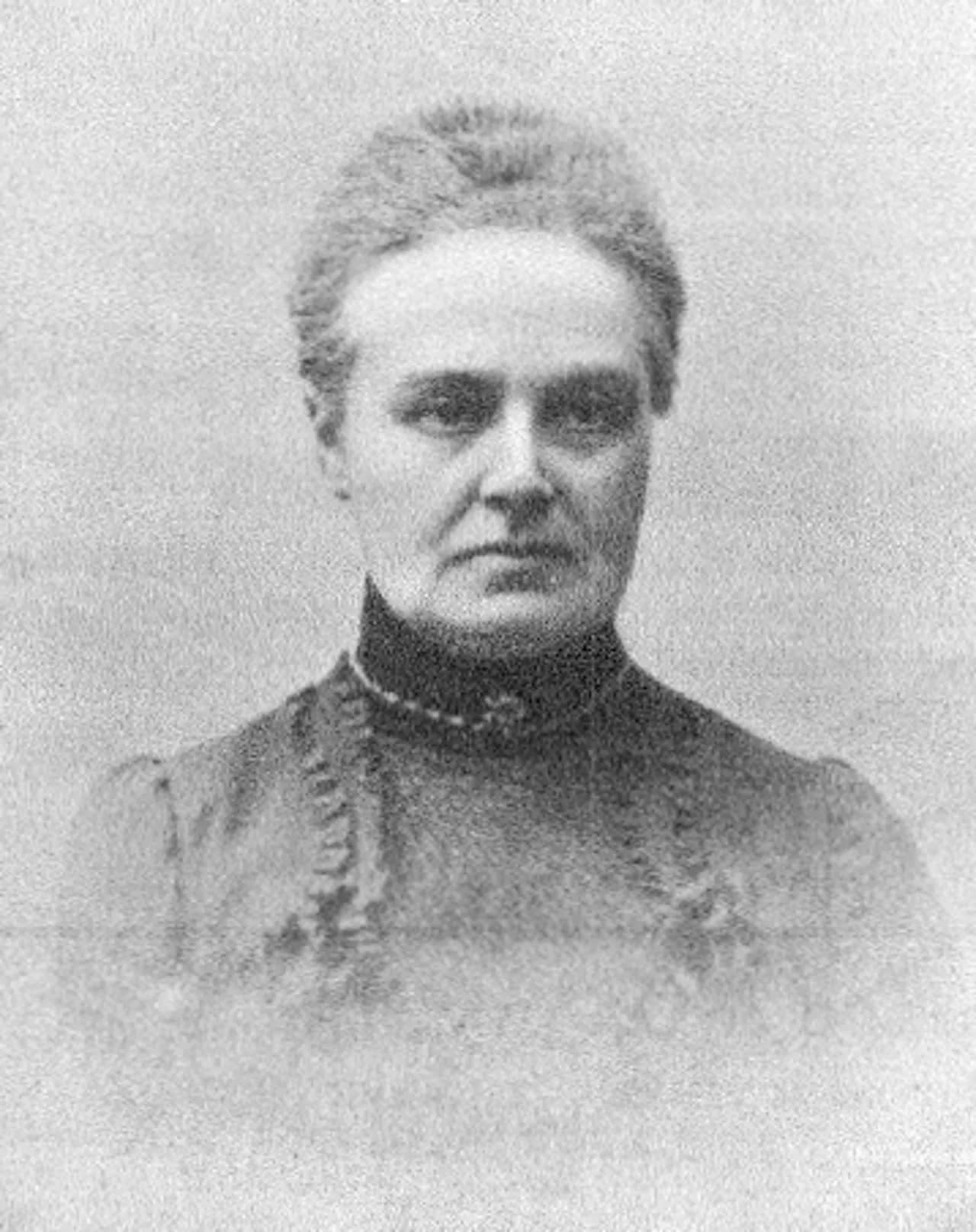 Lotten Dahlgren