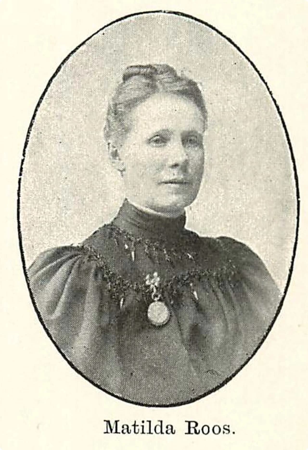 Anna Roos