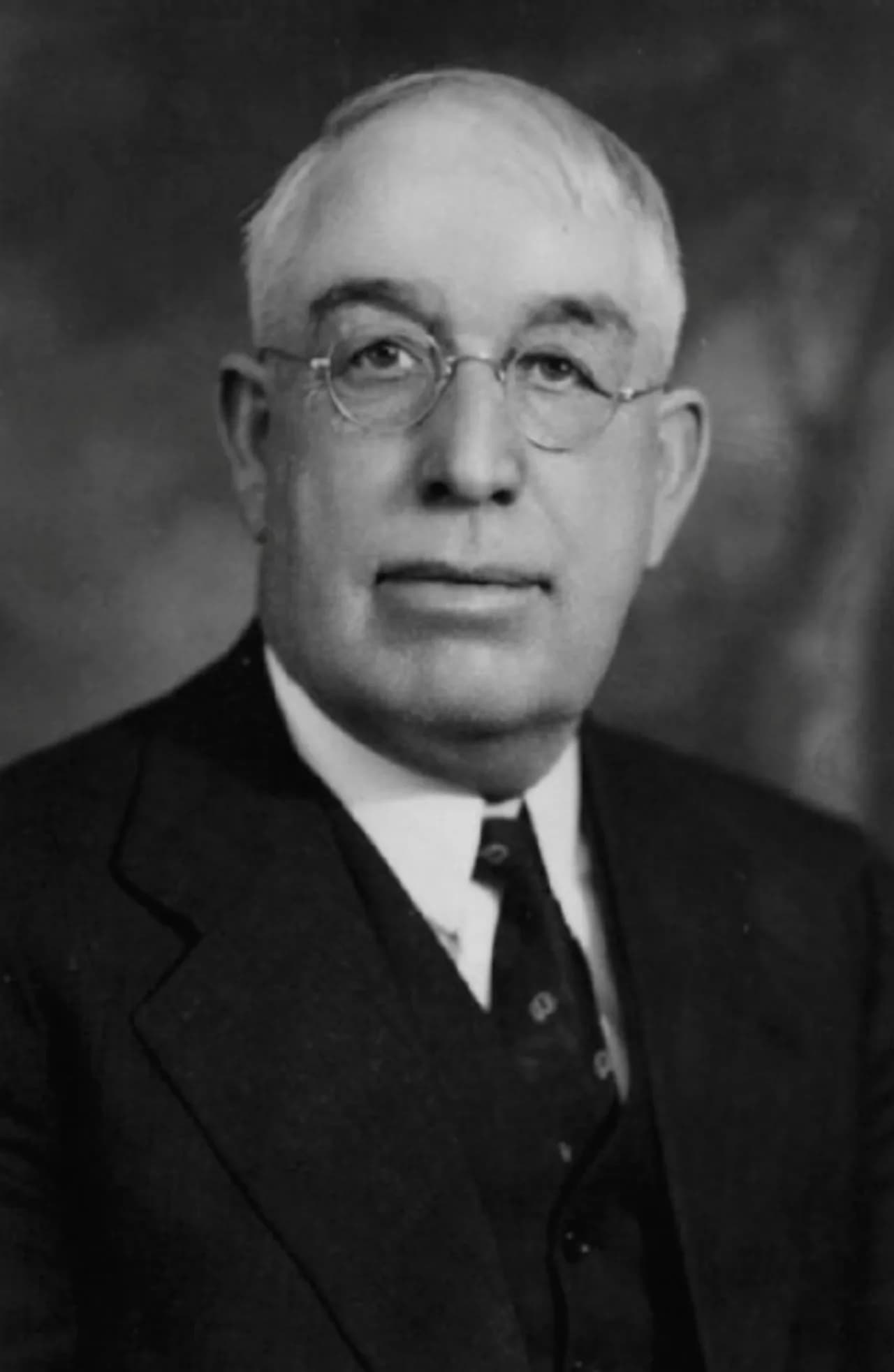 Edward Lawn