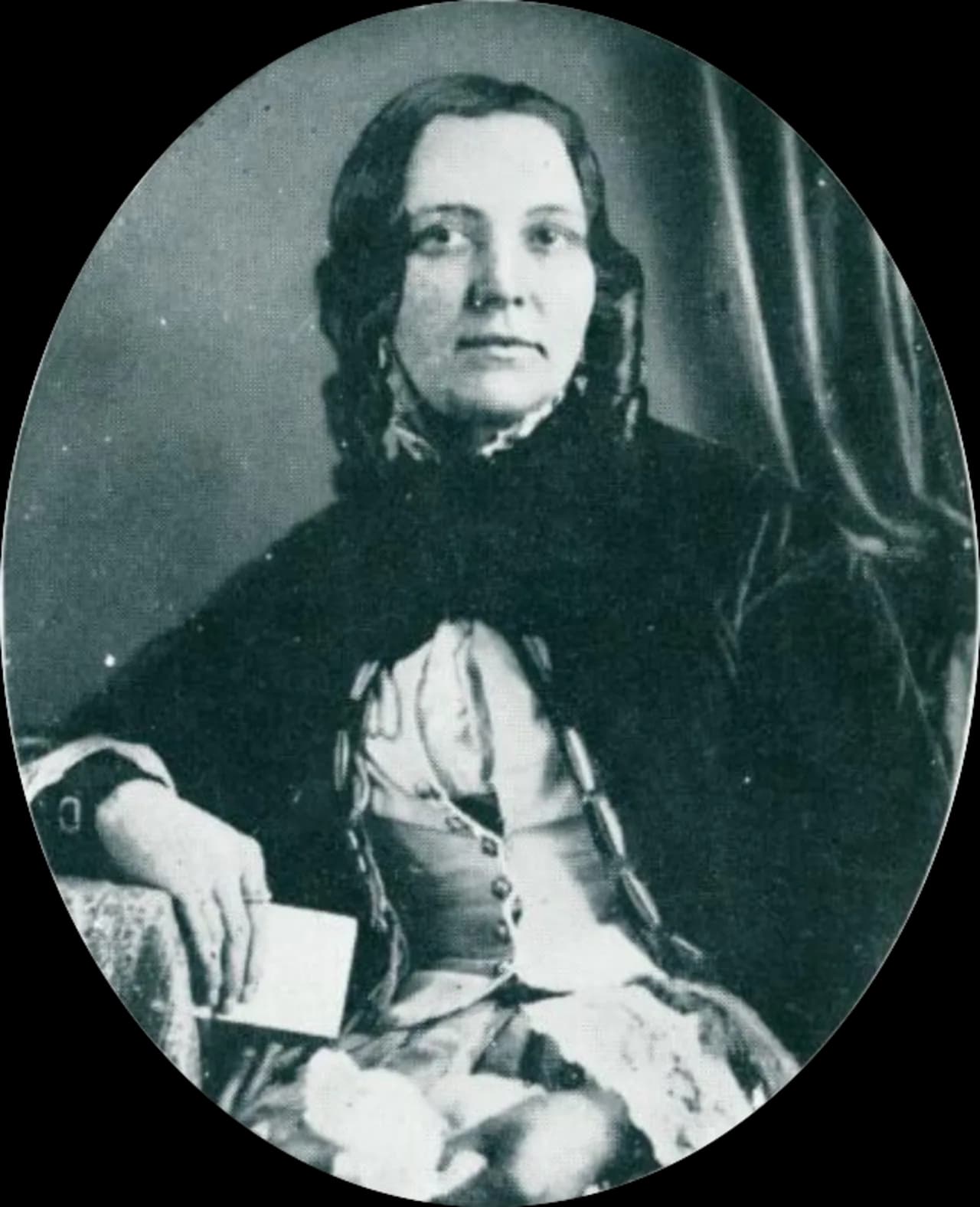 Caroline Dexter
