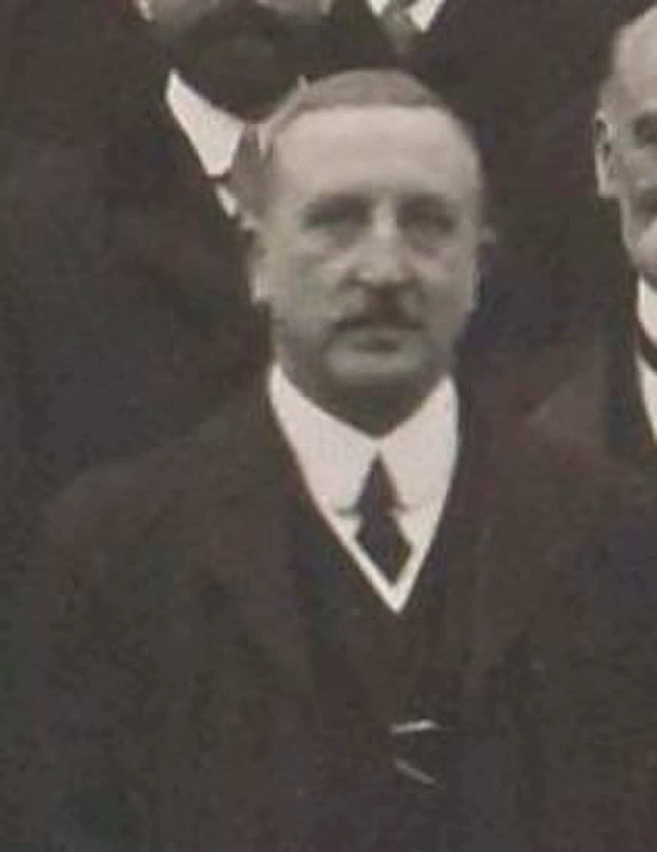 Charles Close