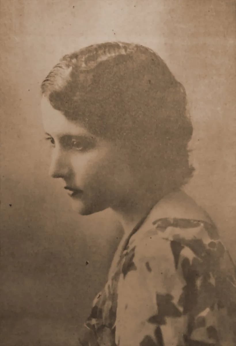 Claudia Lars