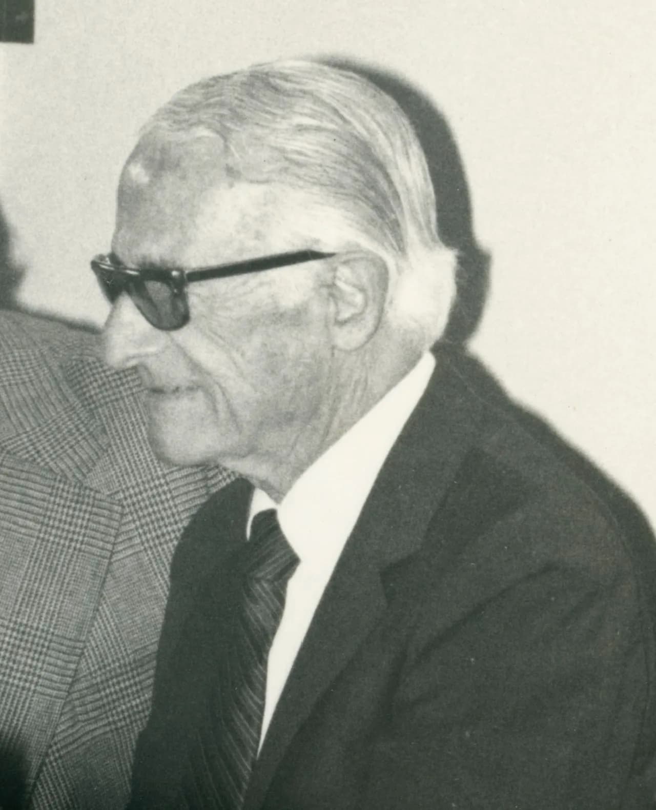 César Miró