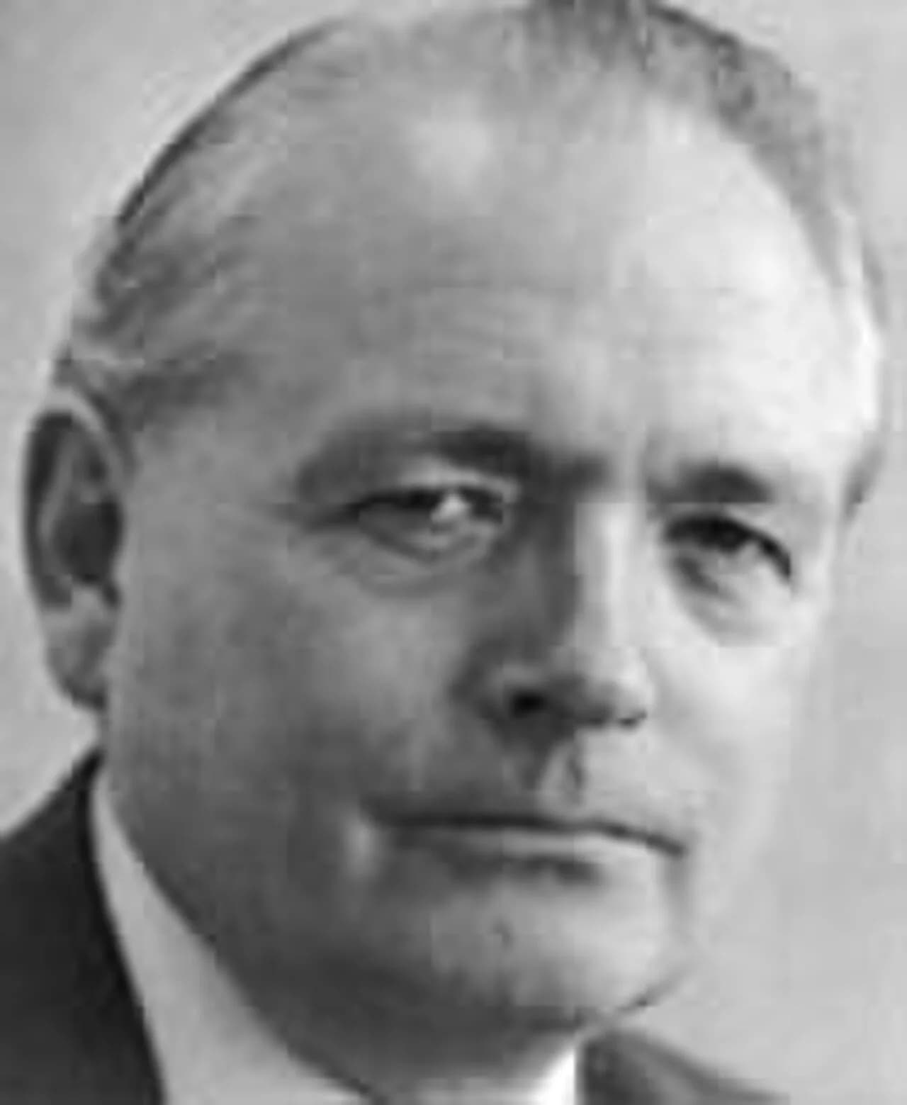 Dennis Elwell