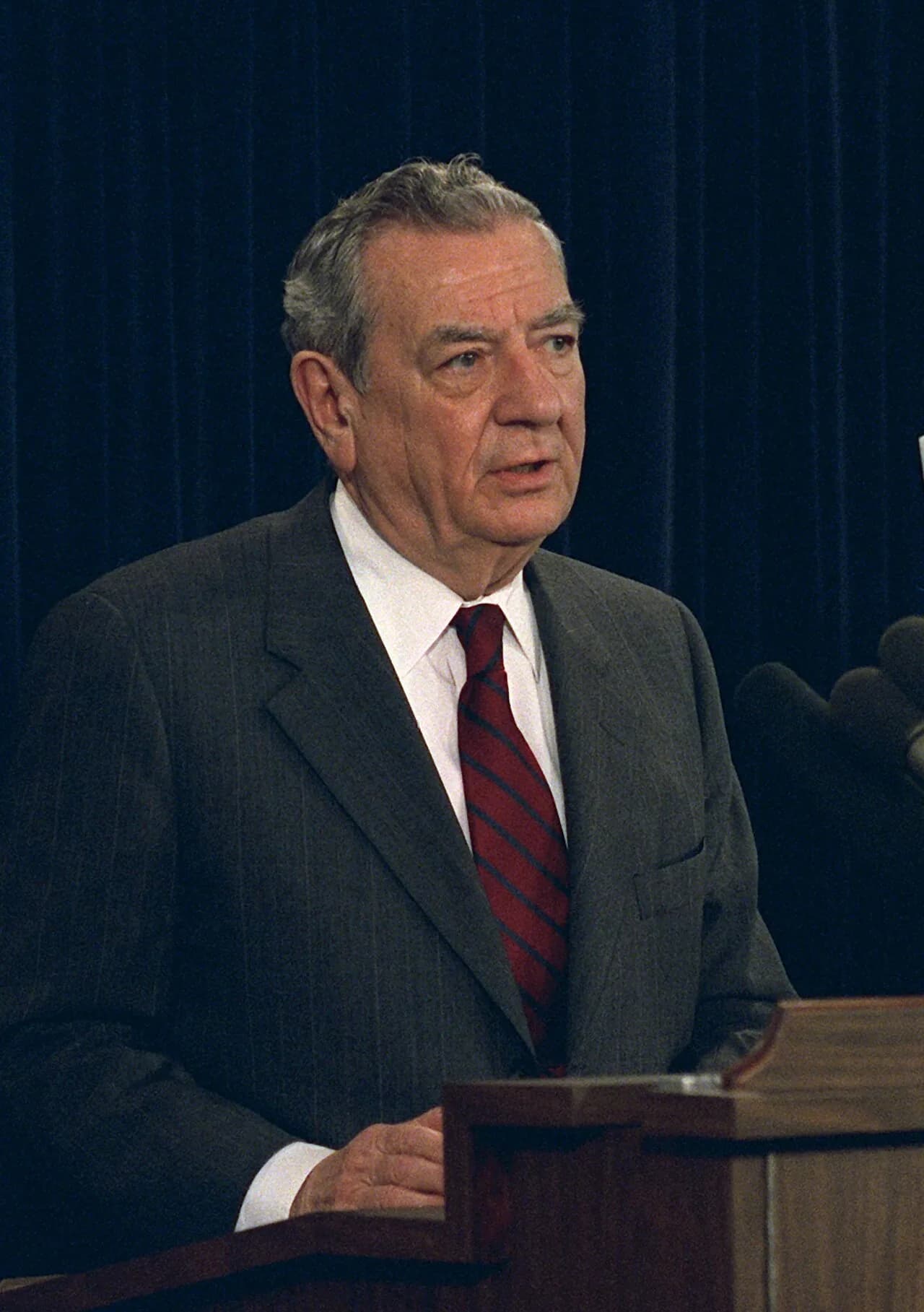 Donald J. Atwood junior