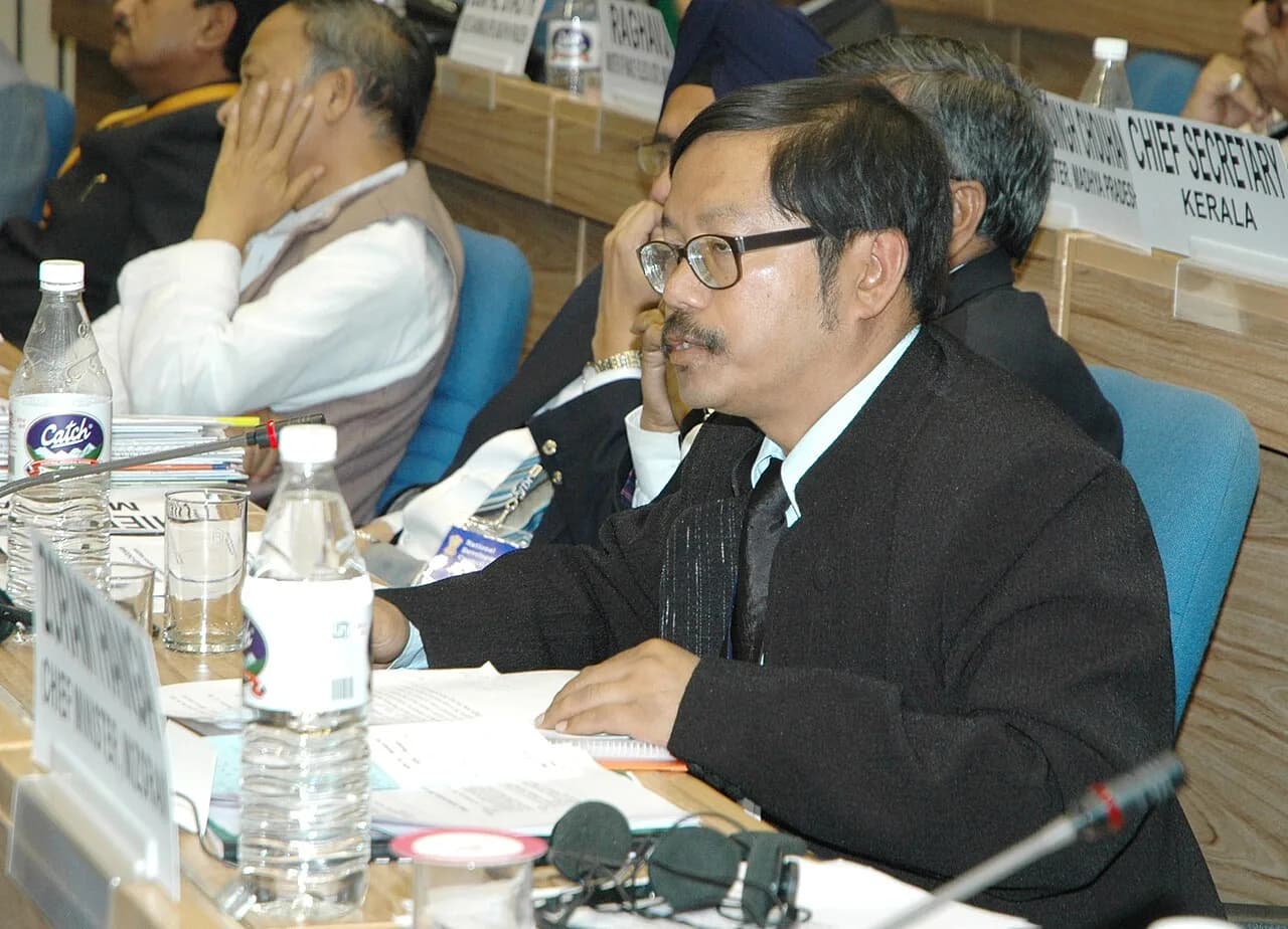 Donkupar Roy