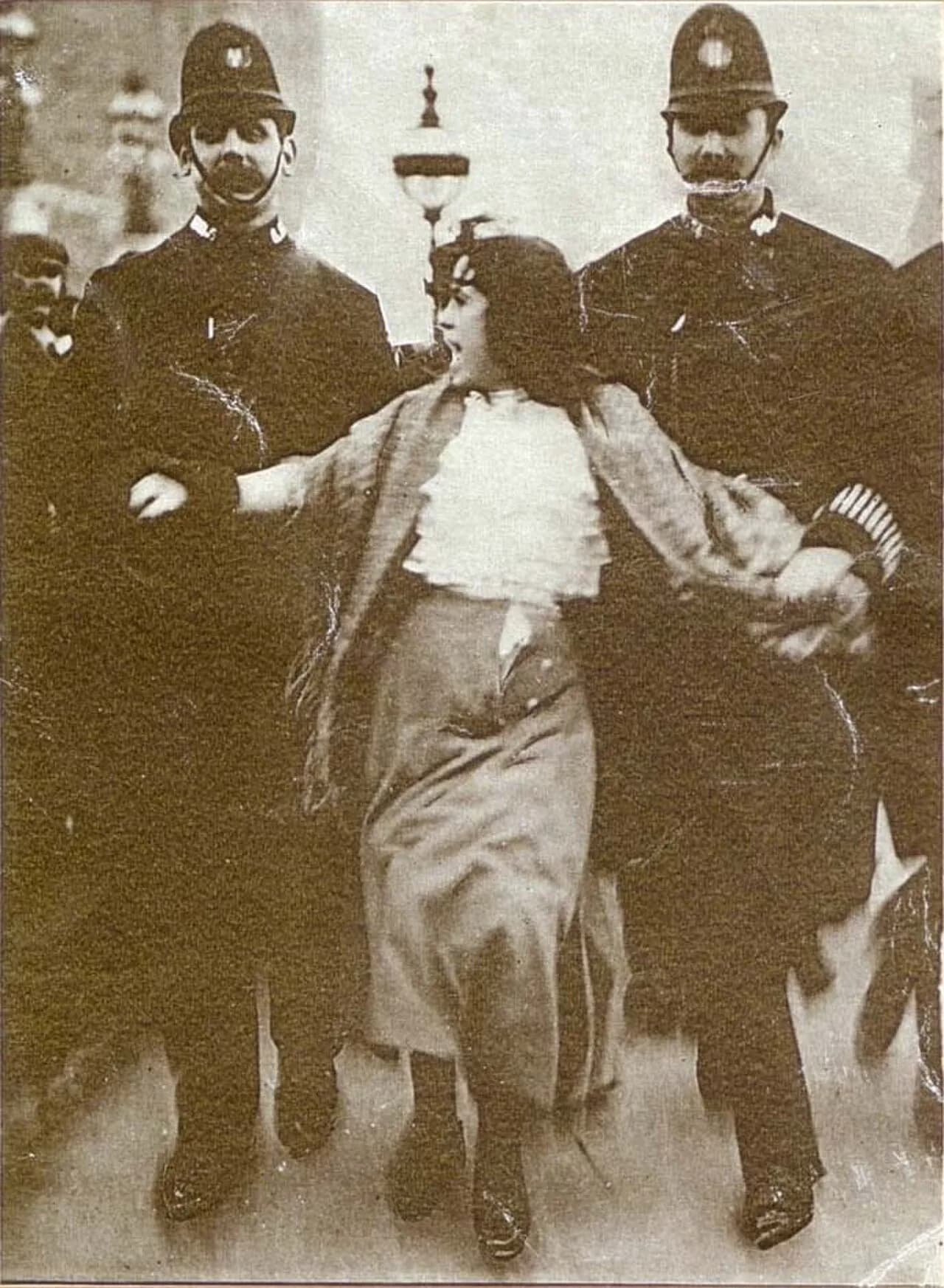 Dora Thewlis