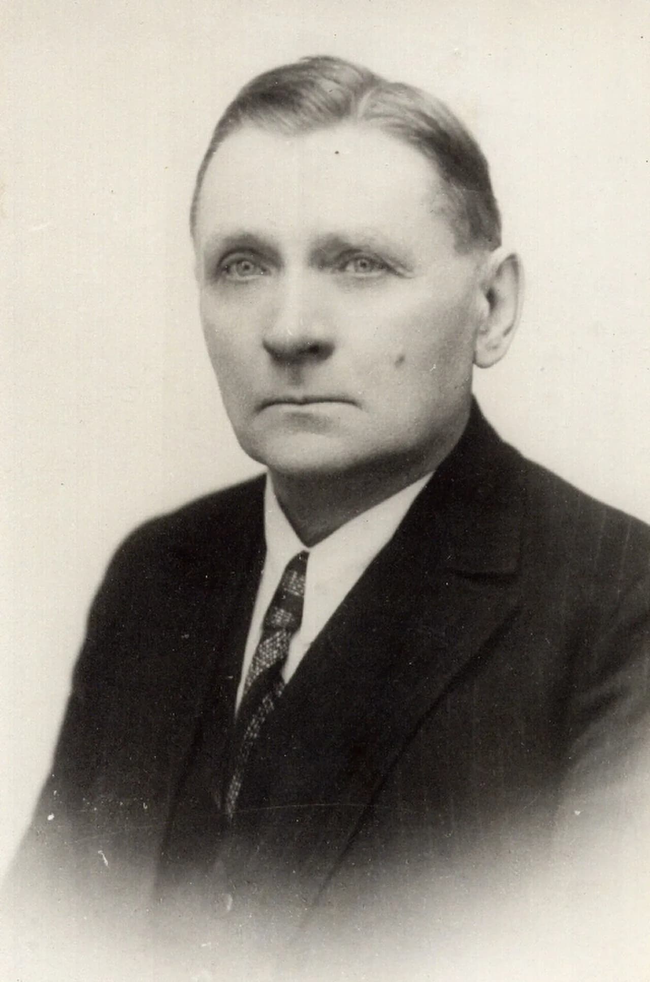 Georg Hellat