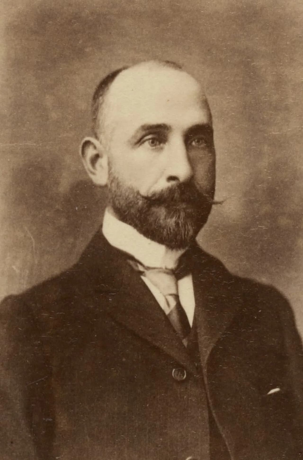 Edward Lucas