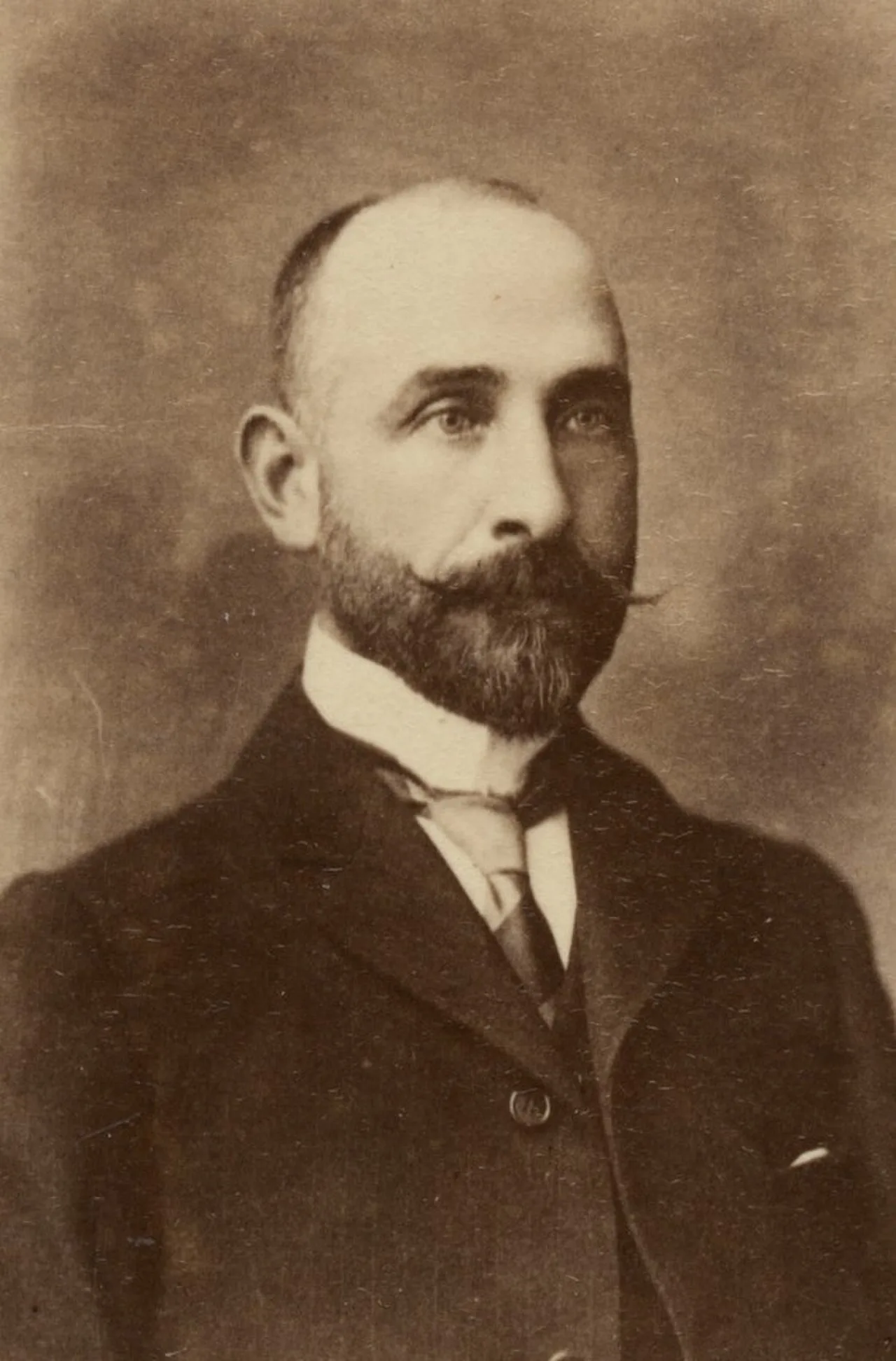 Edward Lucas