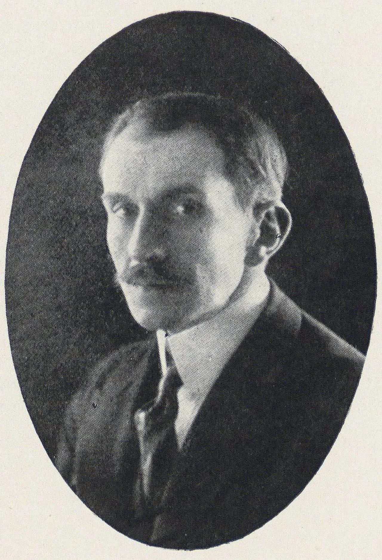 Enrique Molina Garmendia