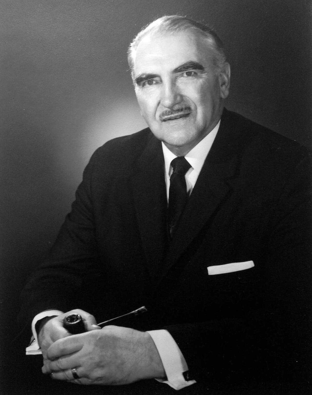 Ewart John Arlington Harnum