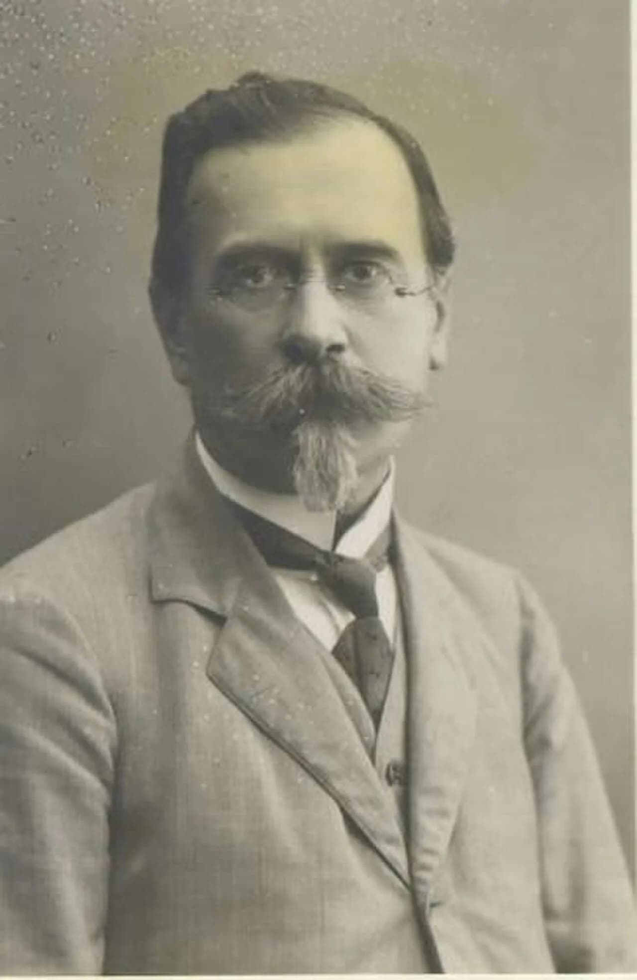 Fran Detela