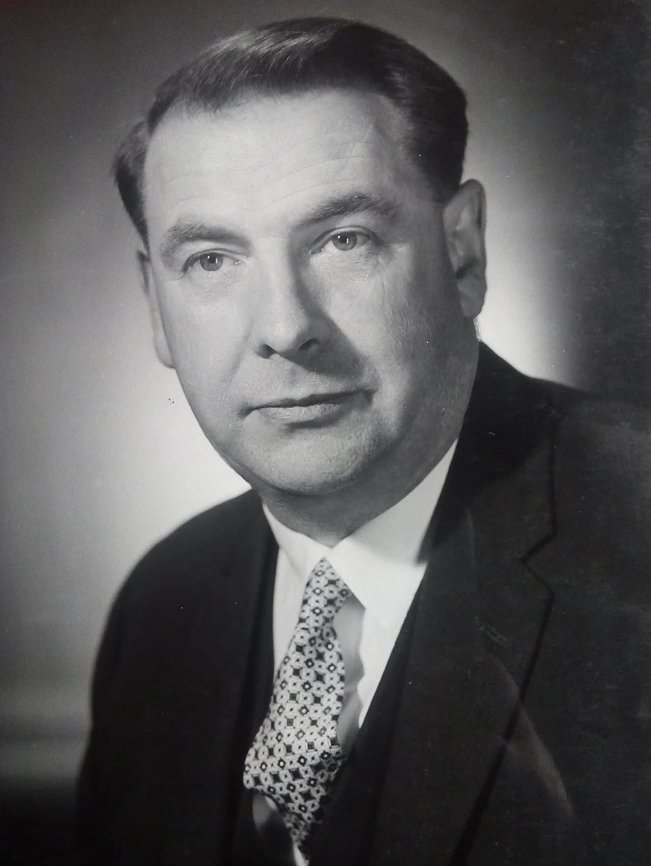 Frank Kitts