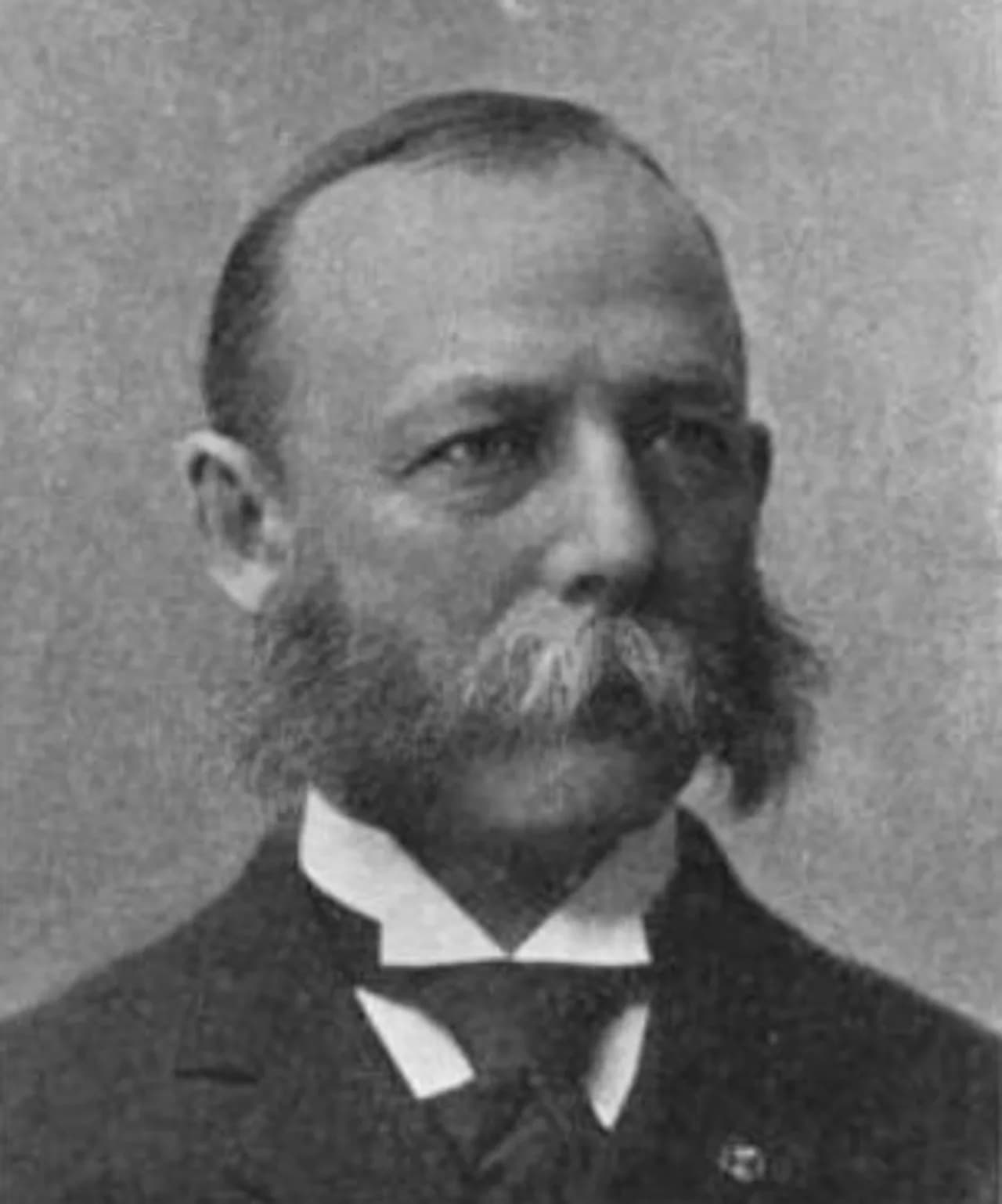 Frank Warren Hackett