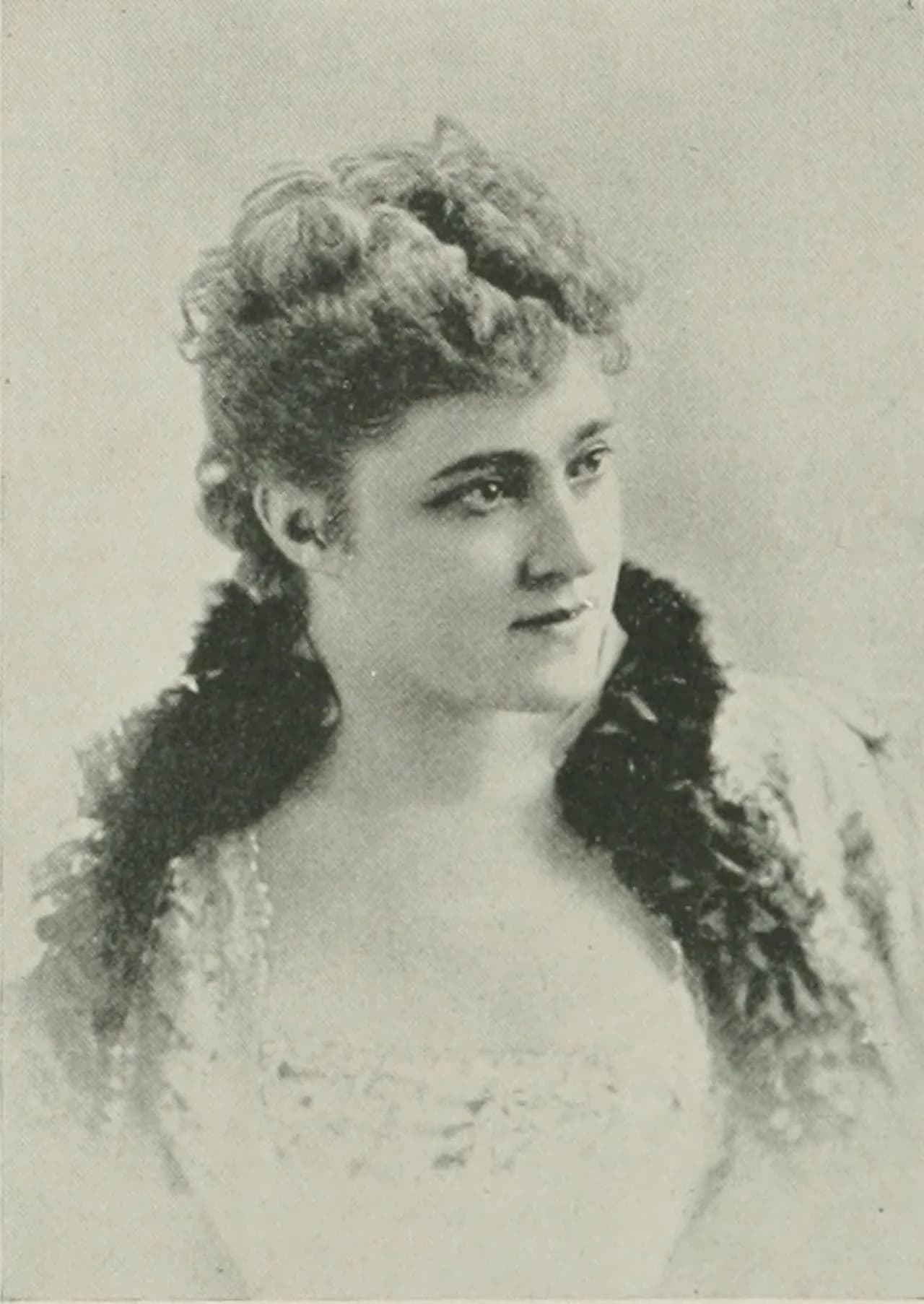 Agnes Huntington