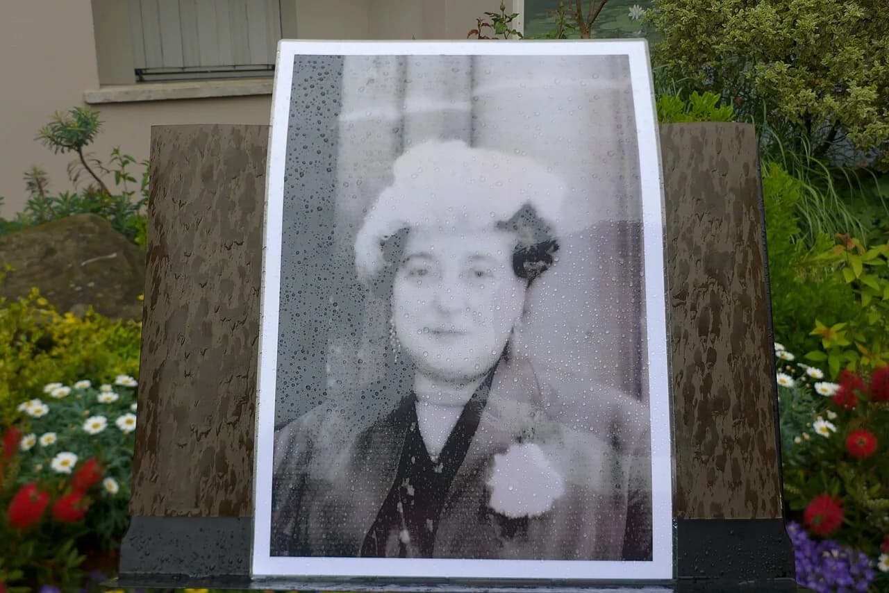 Yvonne Deltour