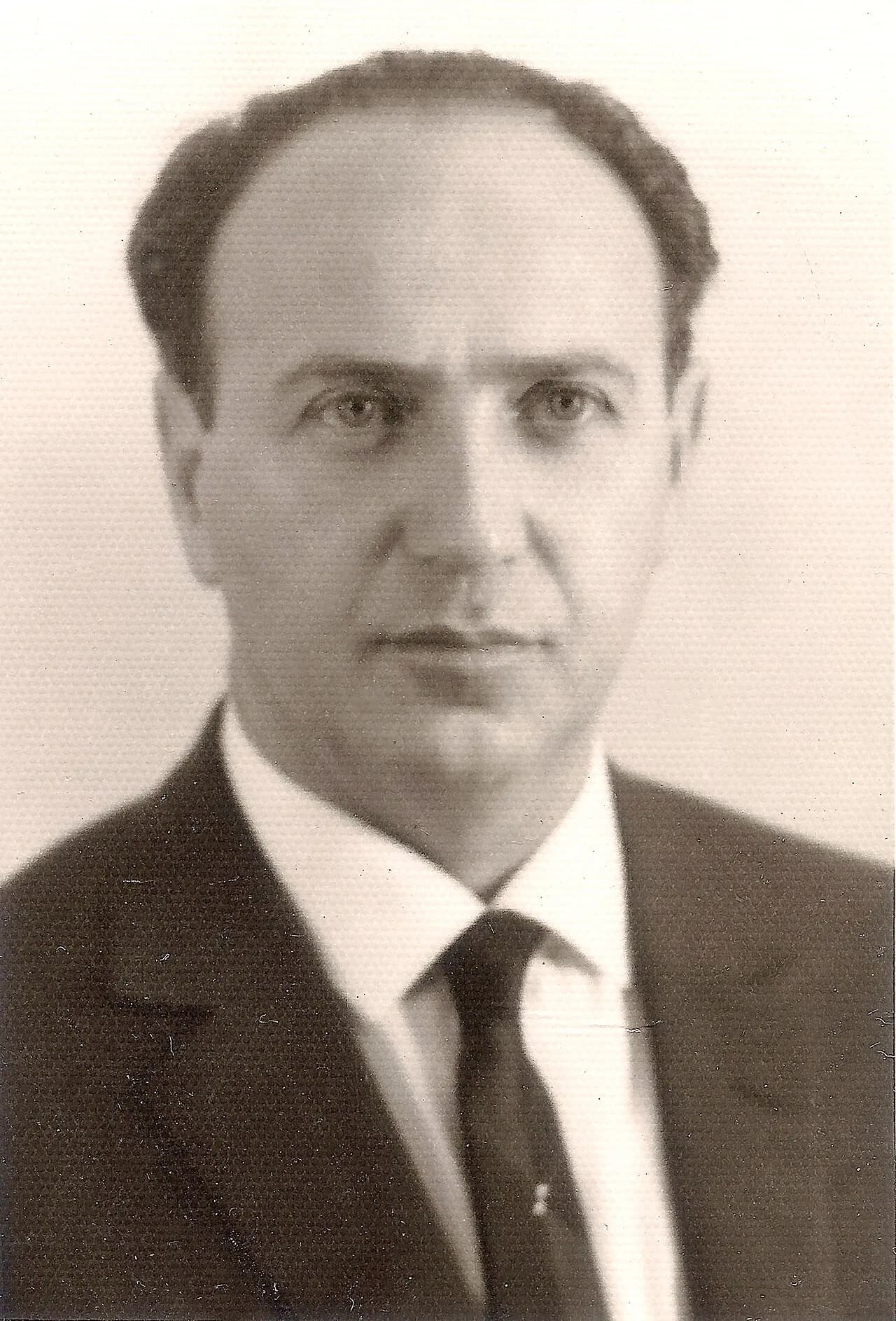 Dov Evron
