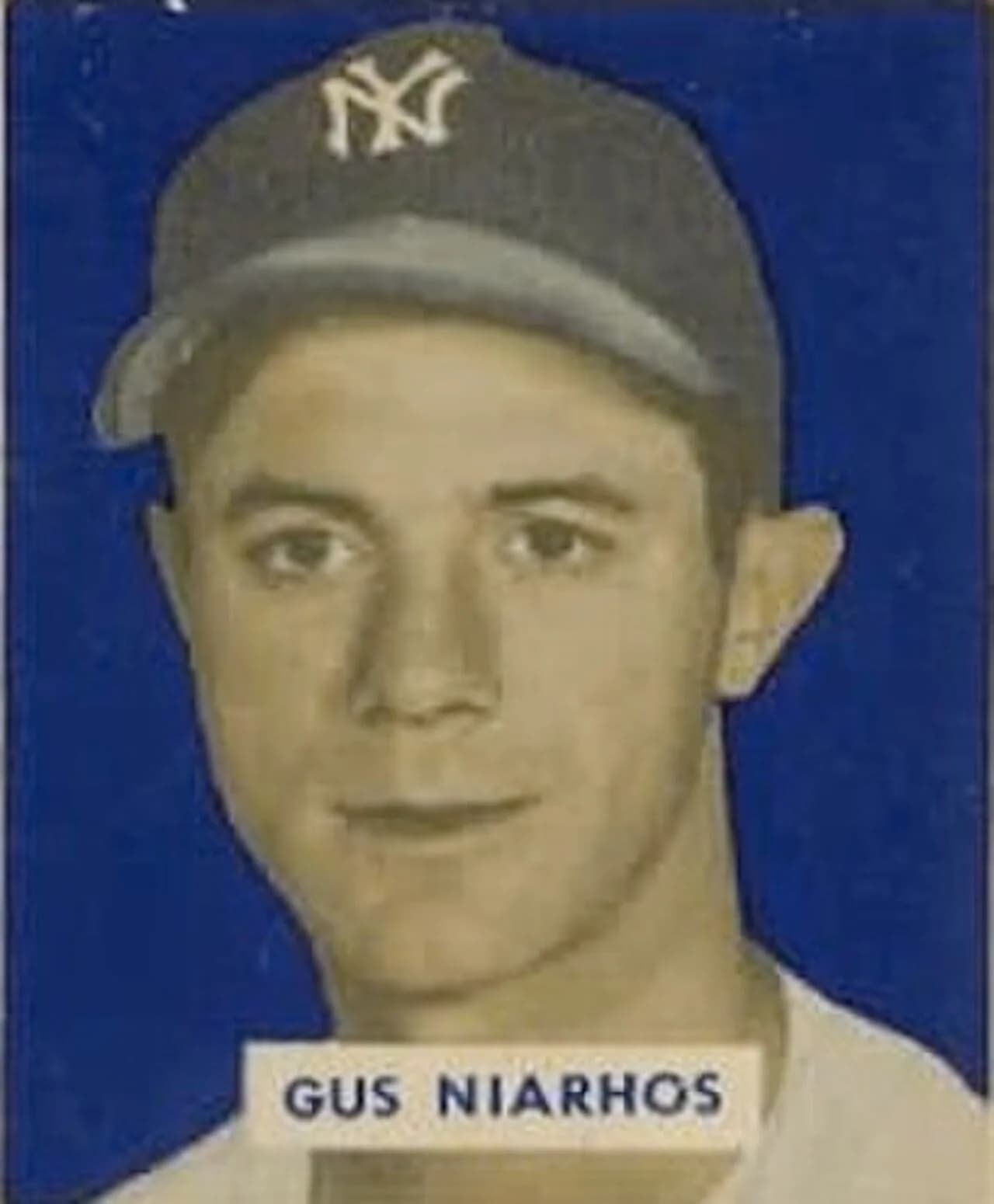 Gus Niarhos