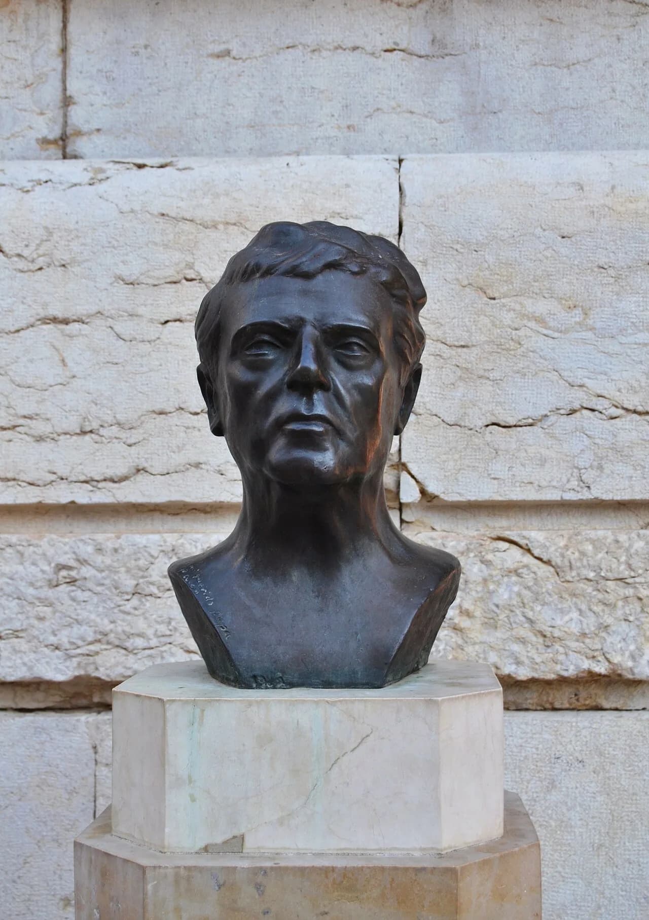 Francisco Mora Berenguer