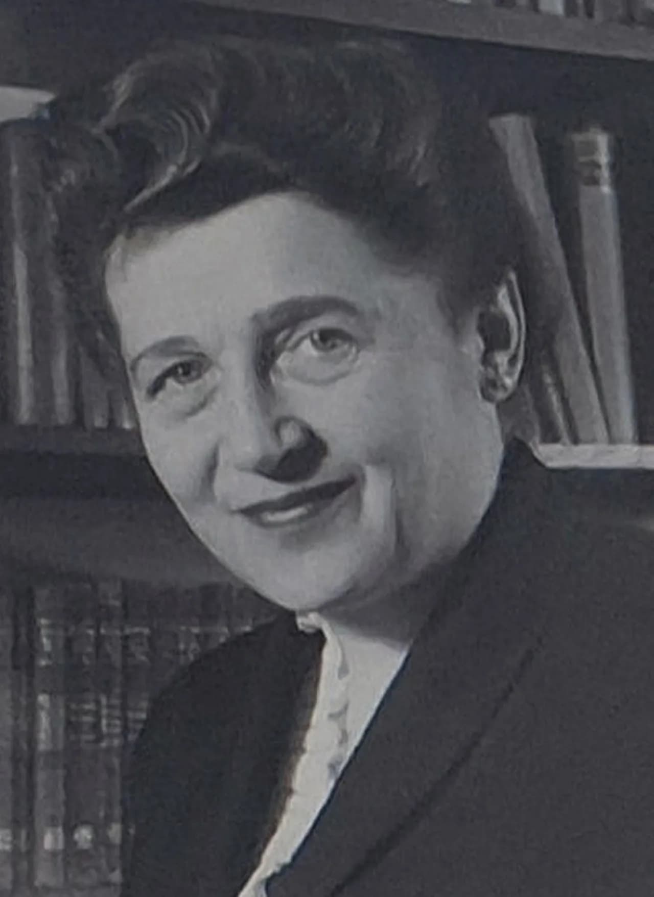 Annedore Leber
