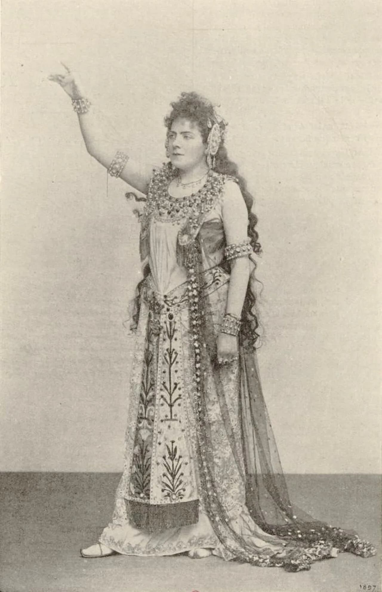 Meyrianne Héglon