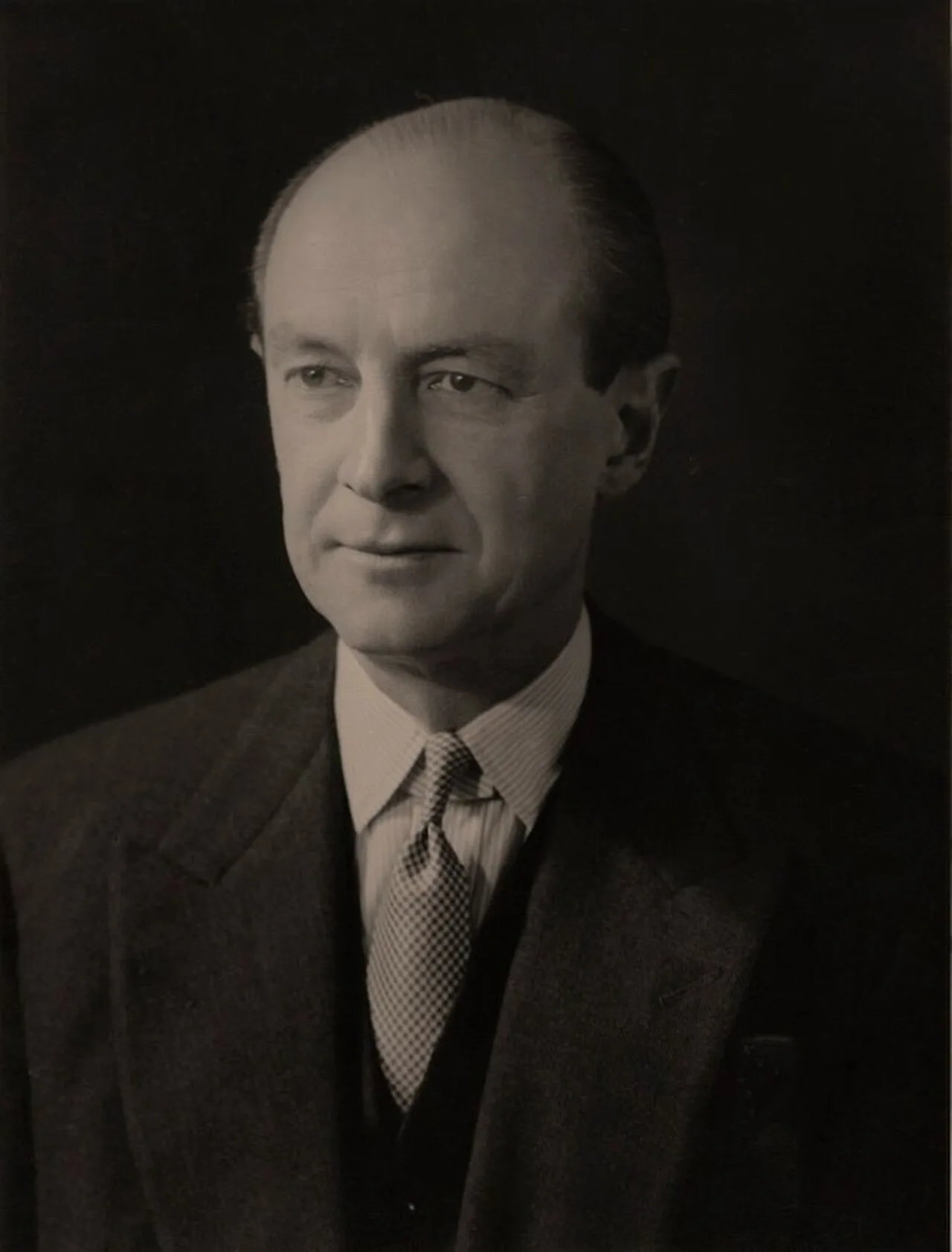 Hendrie Oakshott, Baron Oakshott