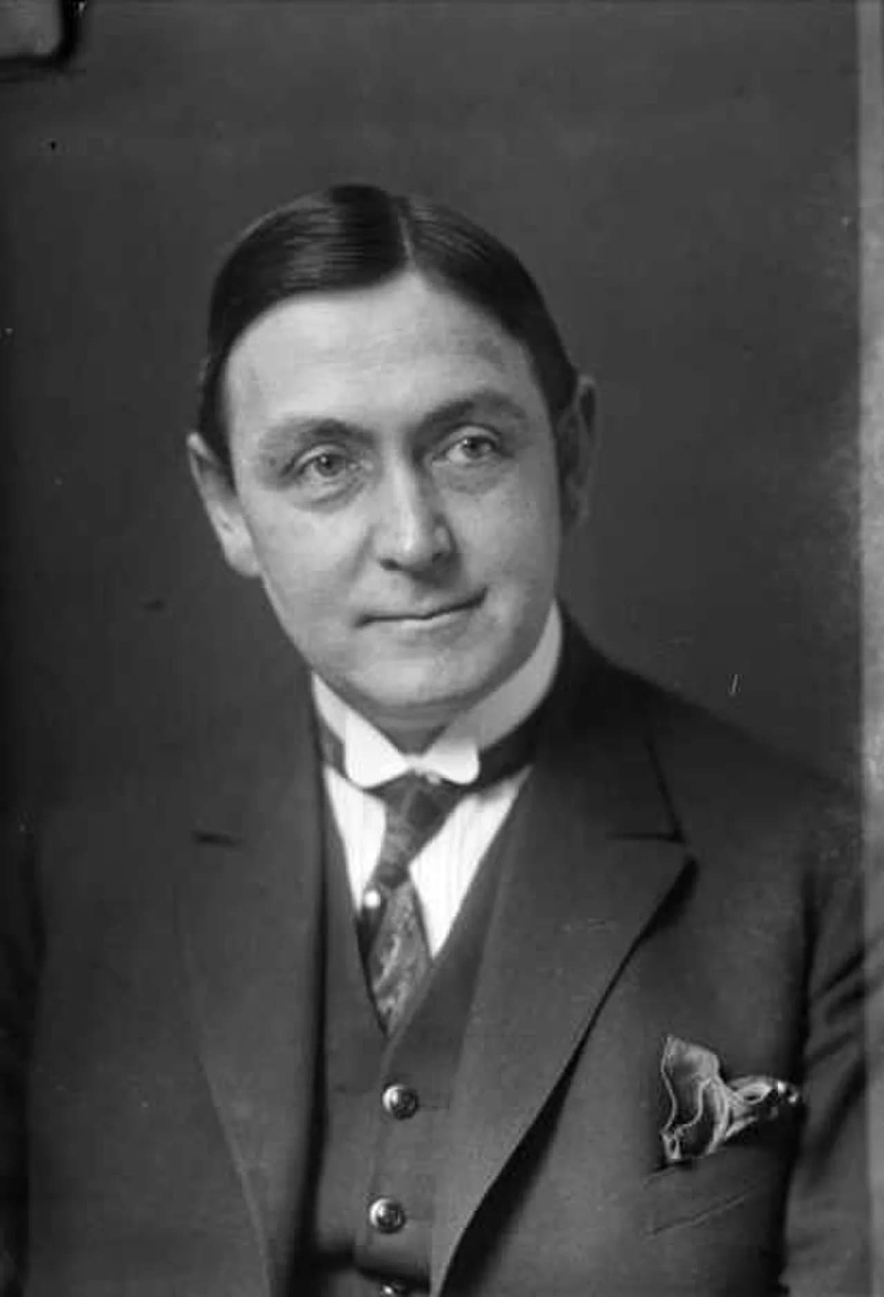 Francis Bull
