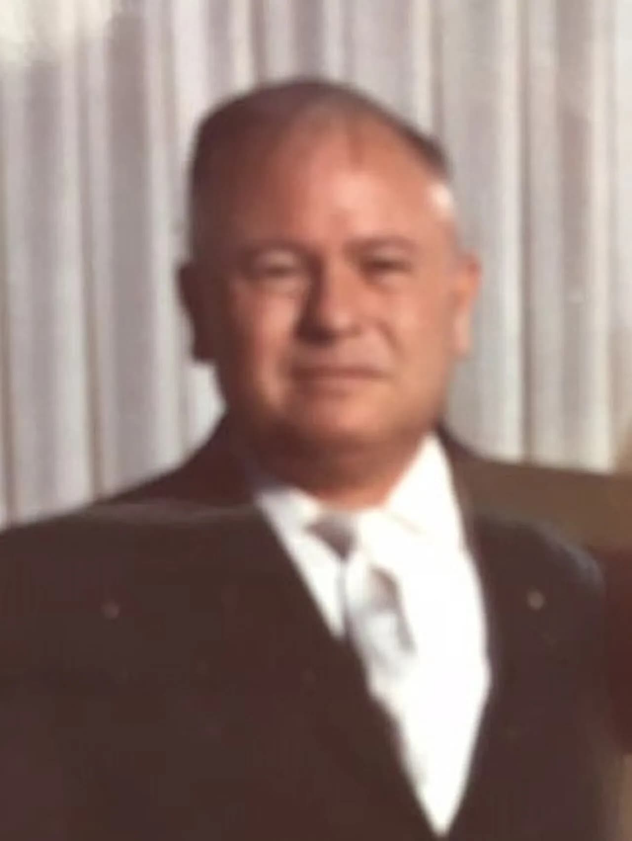 Eligio Esquivel Méndez