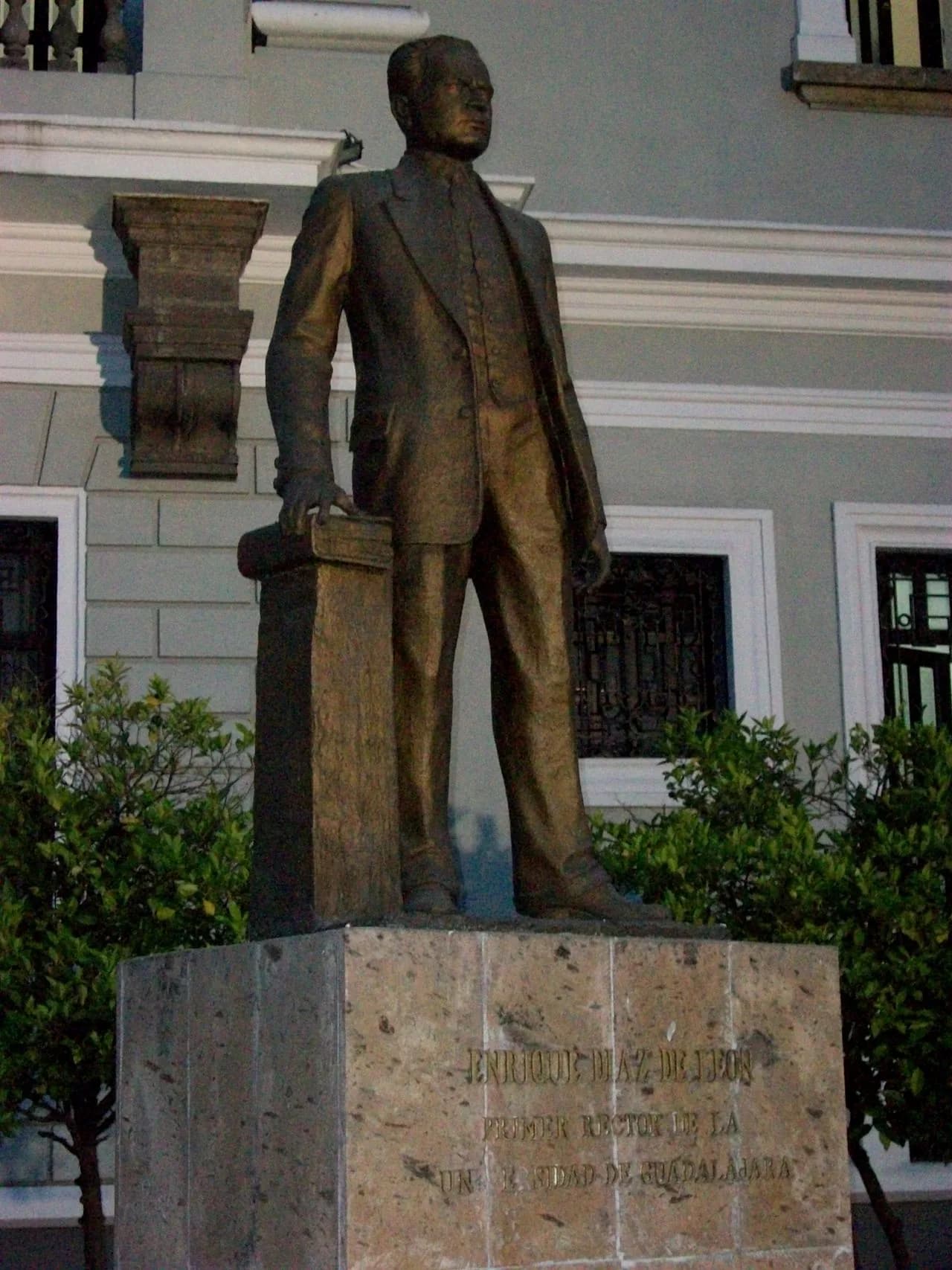 Enrique Díaz de León