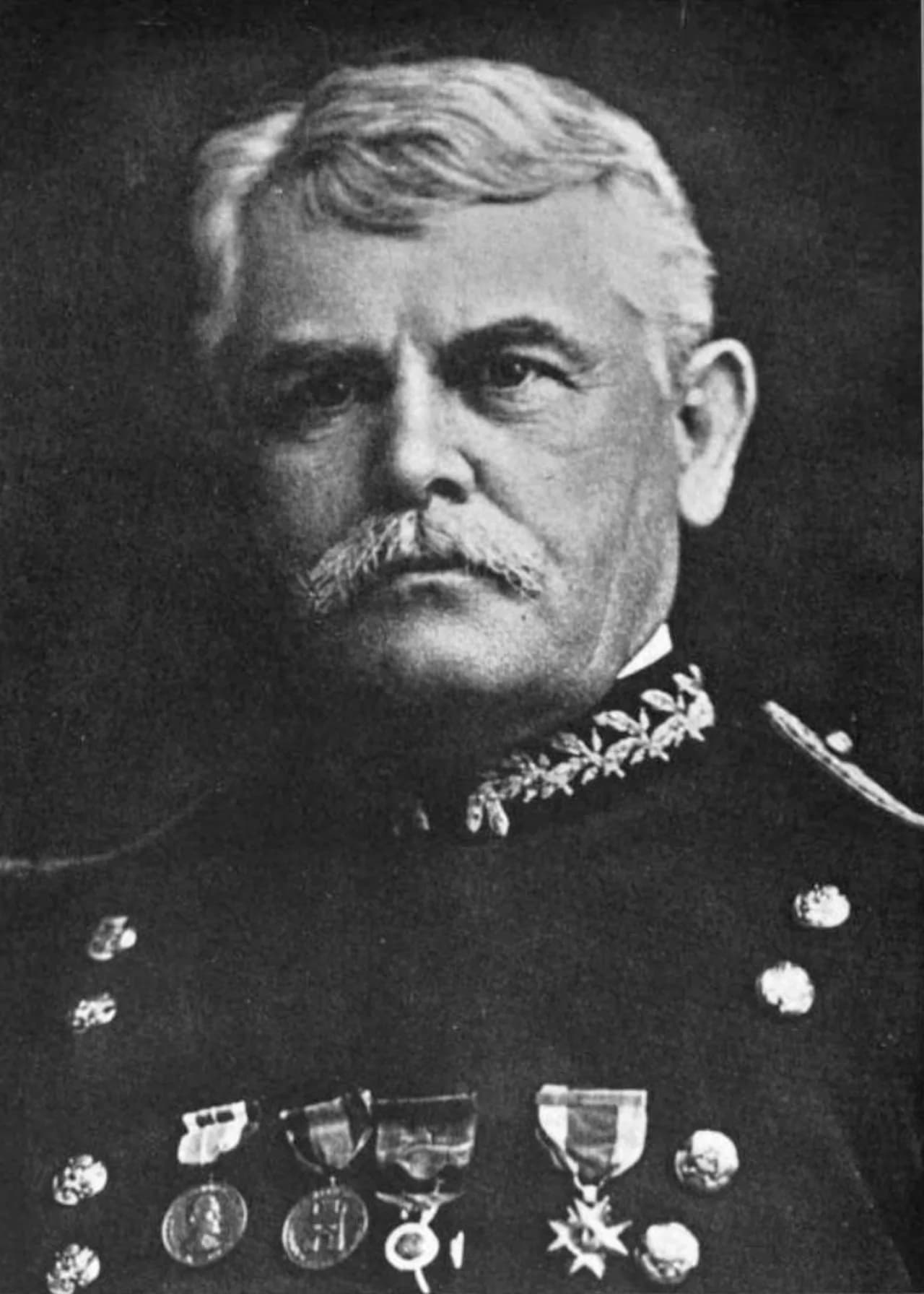 Daniel H Brush