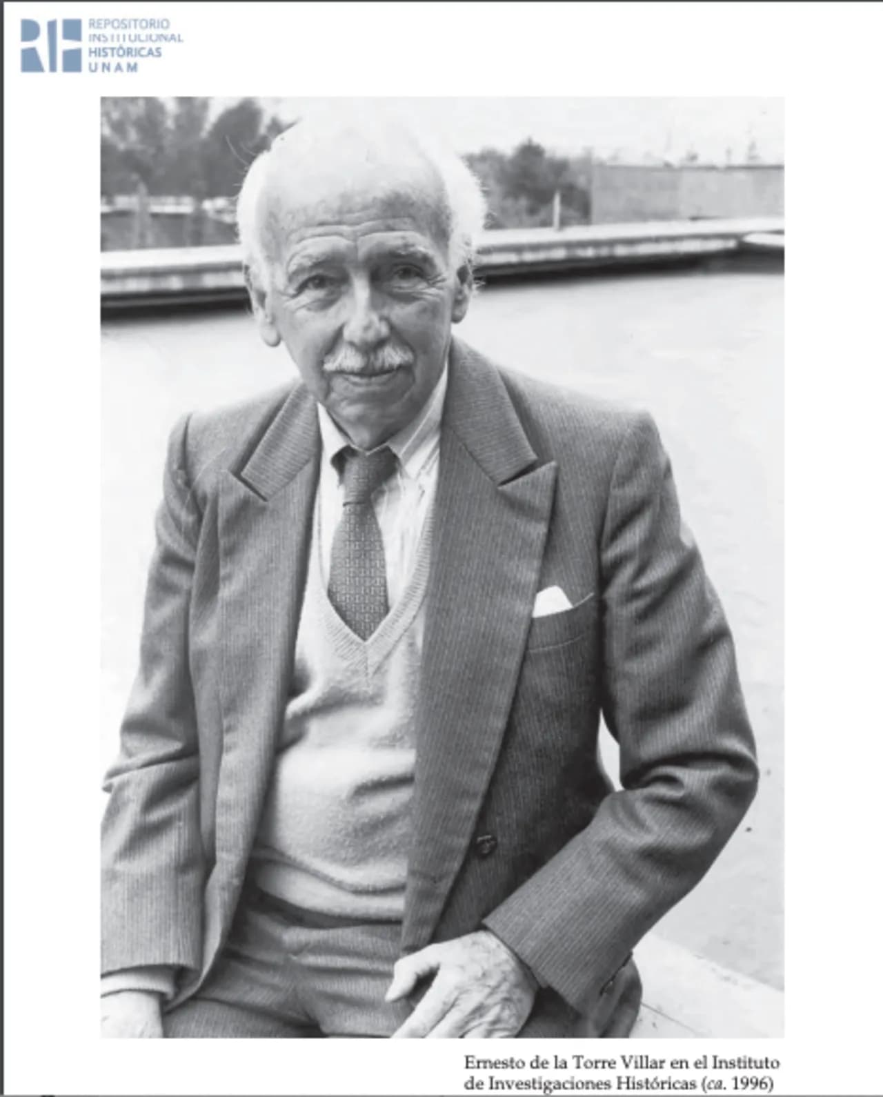 Ernesto de la Torre Villar