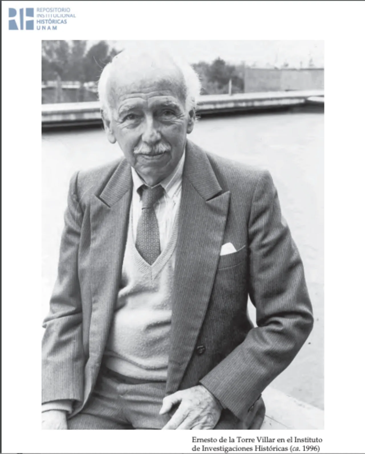 Ernesto de la Torre Villar