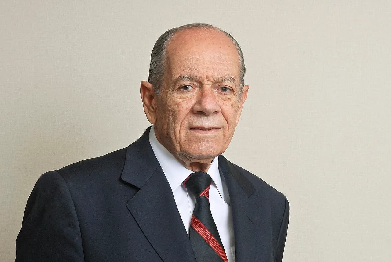 Ernane Galvêas