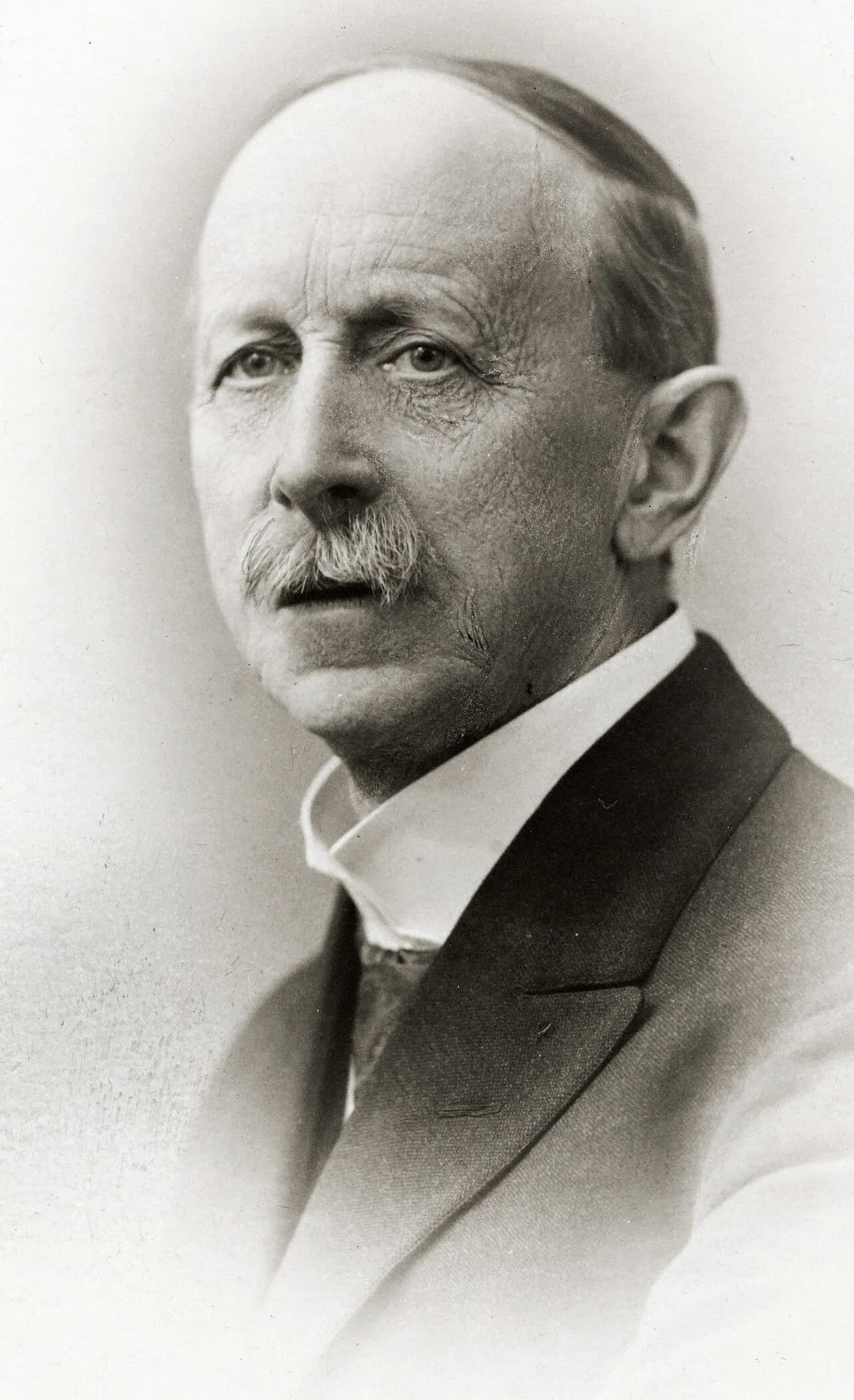 Hjalmar Pettersen