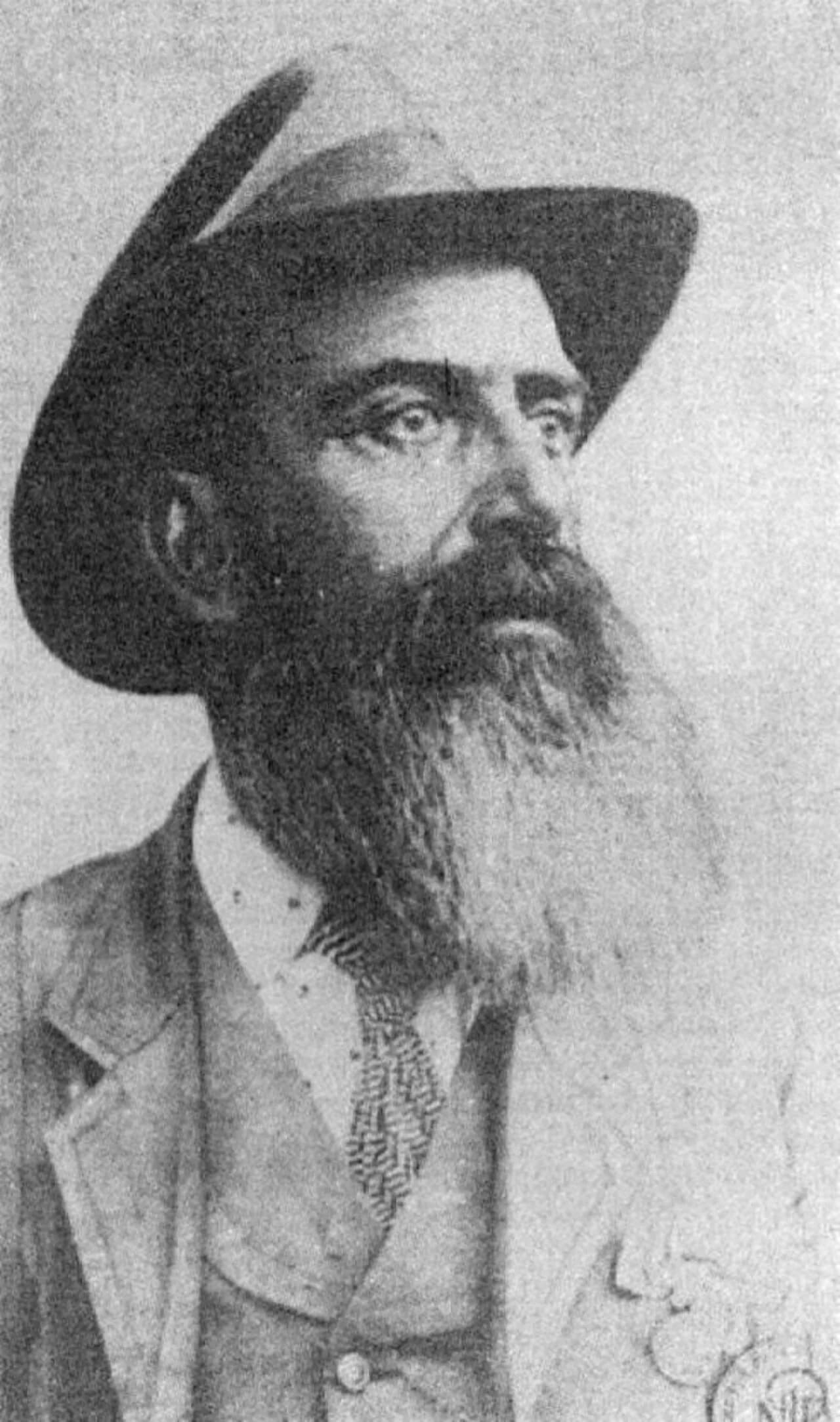 Luis Moya