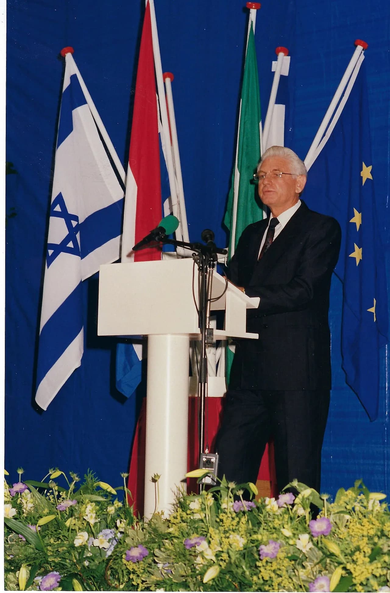 Tzvi Steel