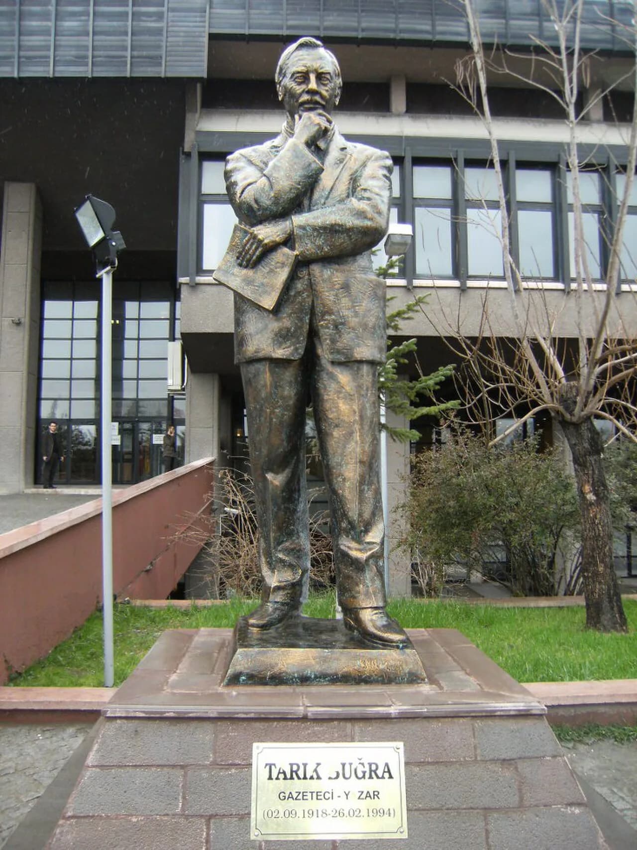 Tarik Buğra