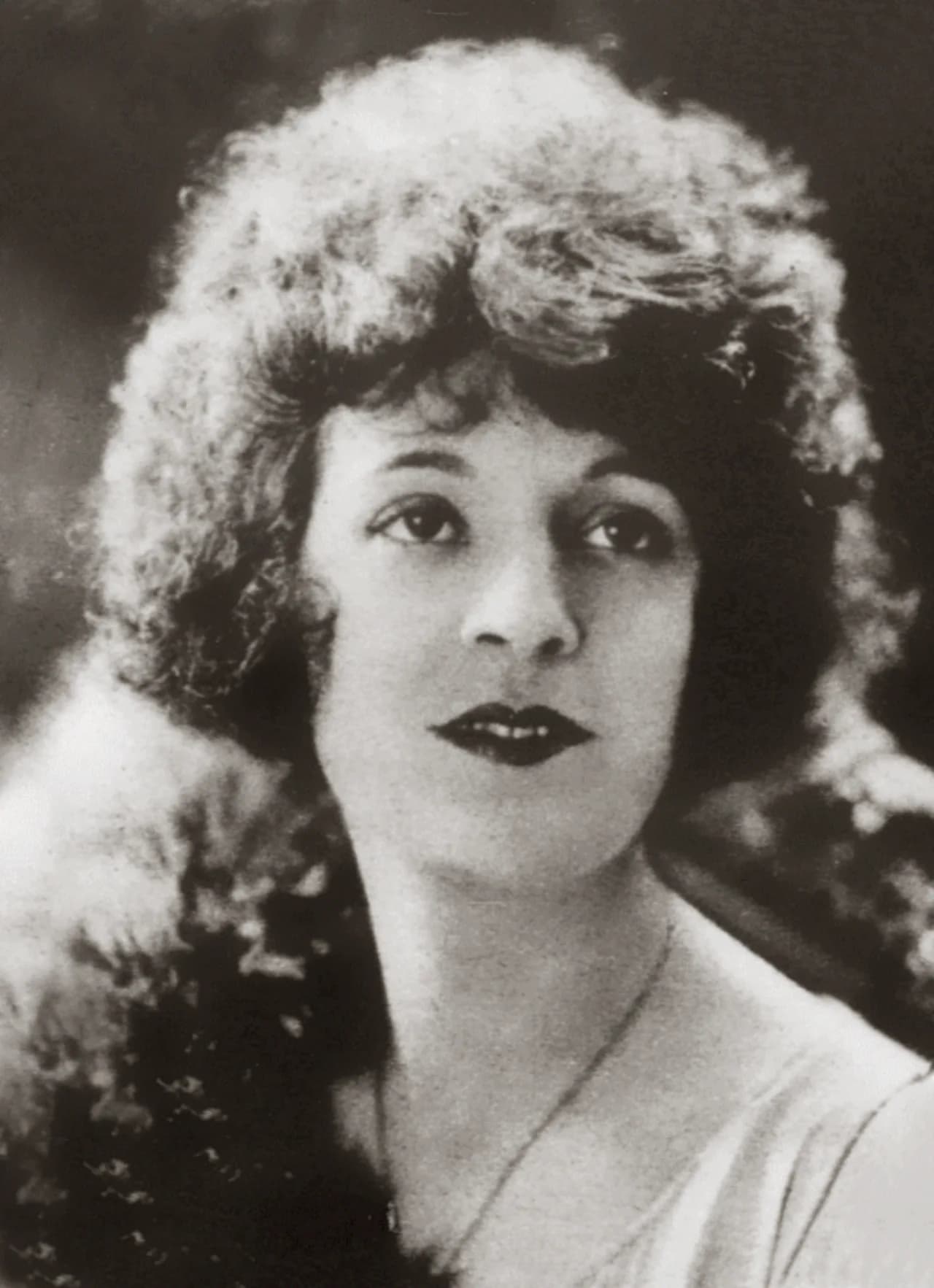 Suzanne Caubet