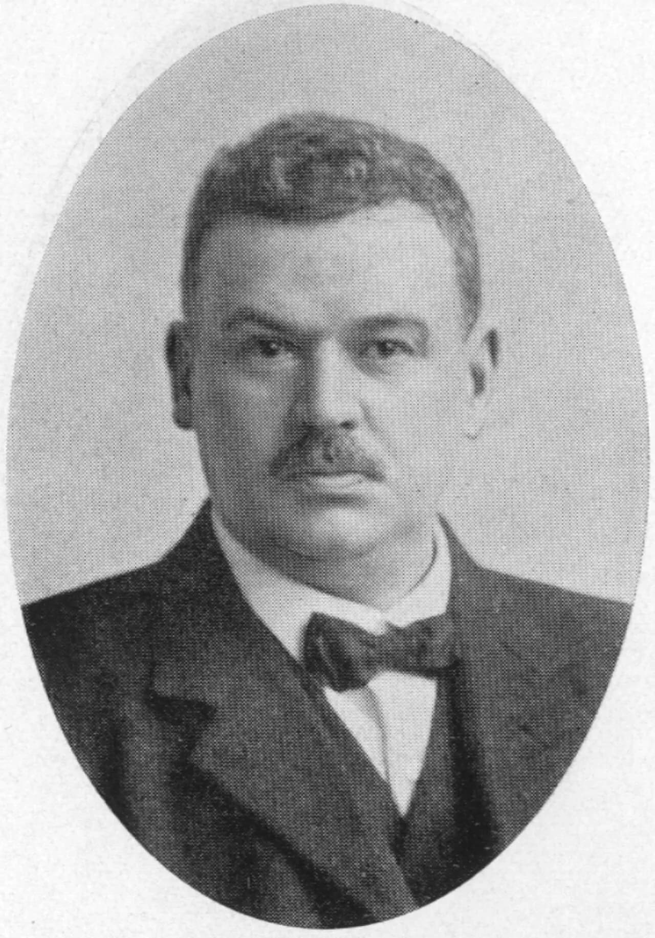 Aron Warholm