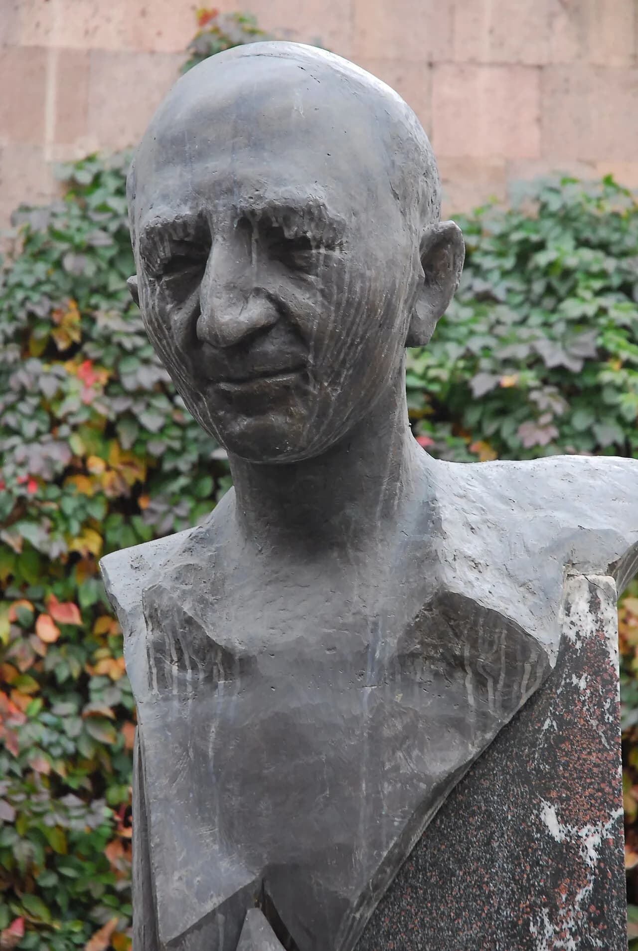 Khachik Dashtents