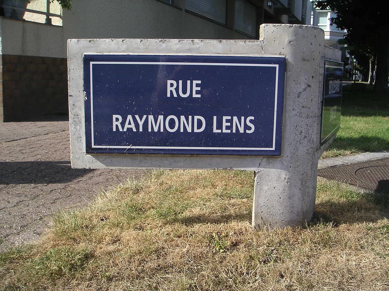 Raymond Lens