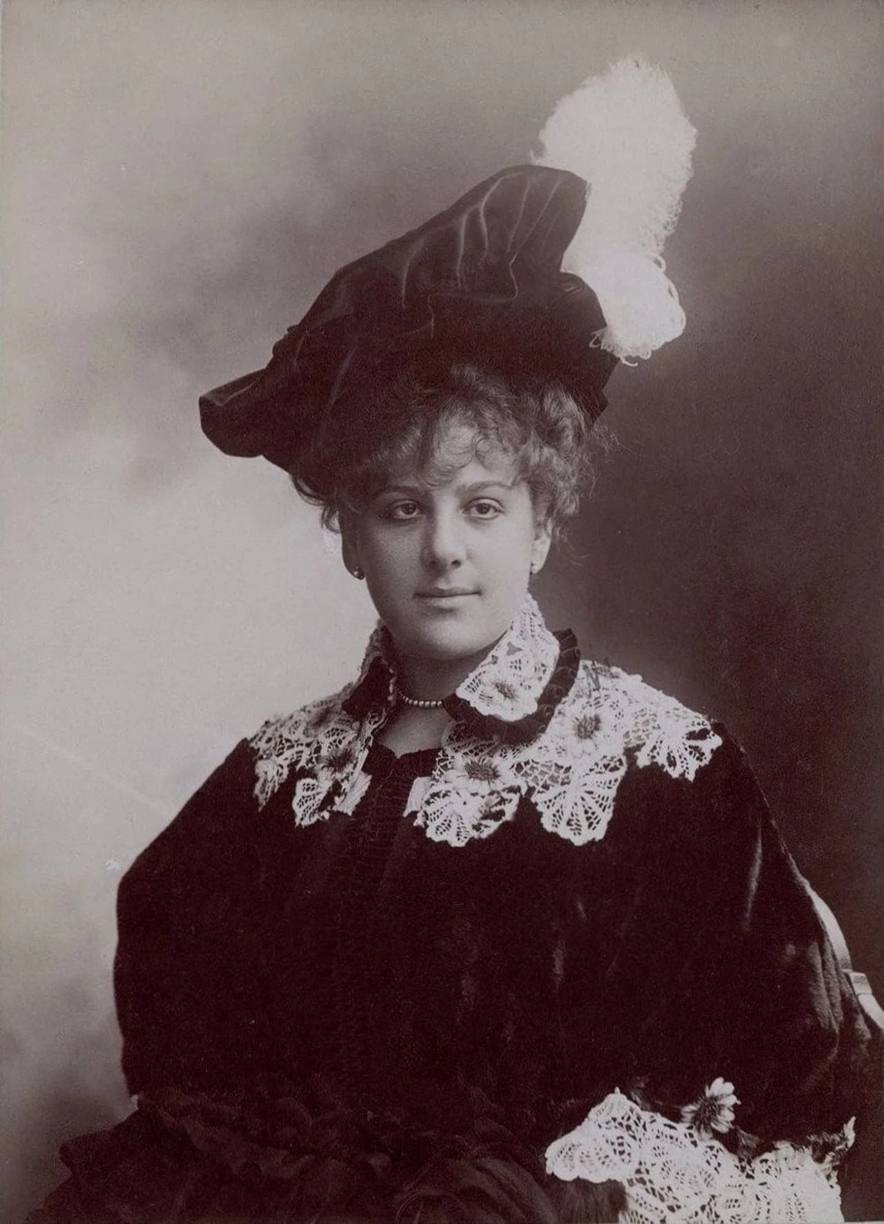 Lucy Arbell