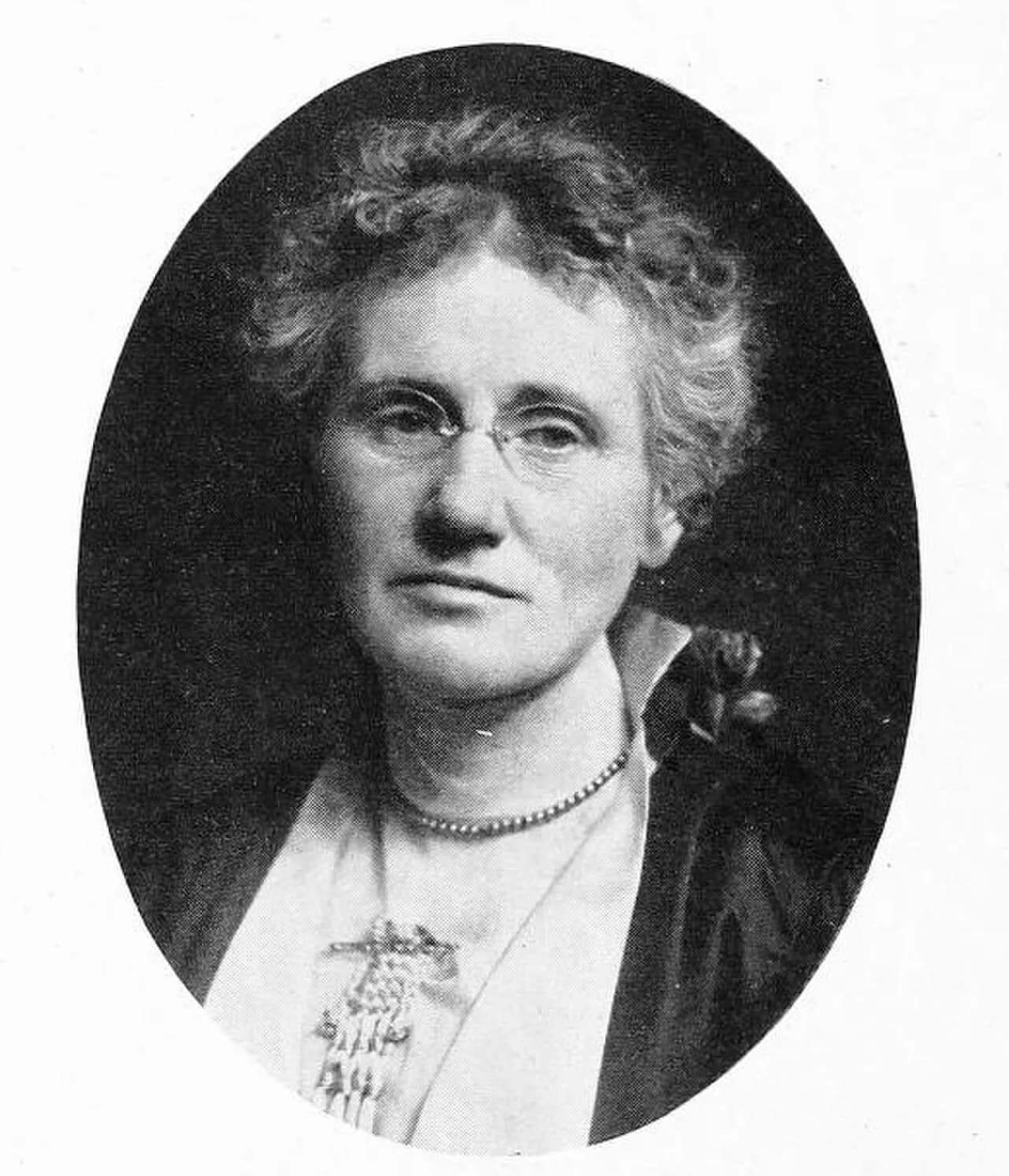 Emma Howell Knight