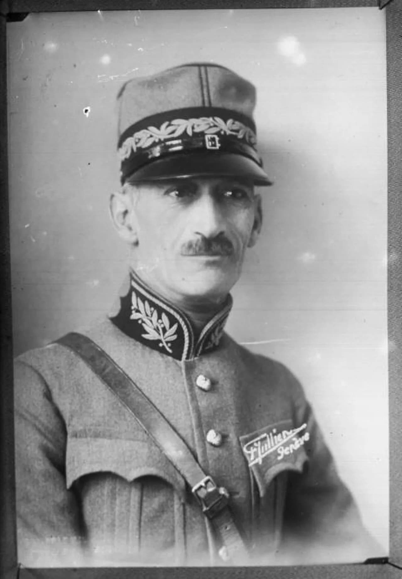 Charles Sarasin