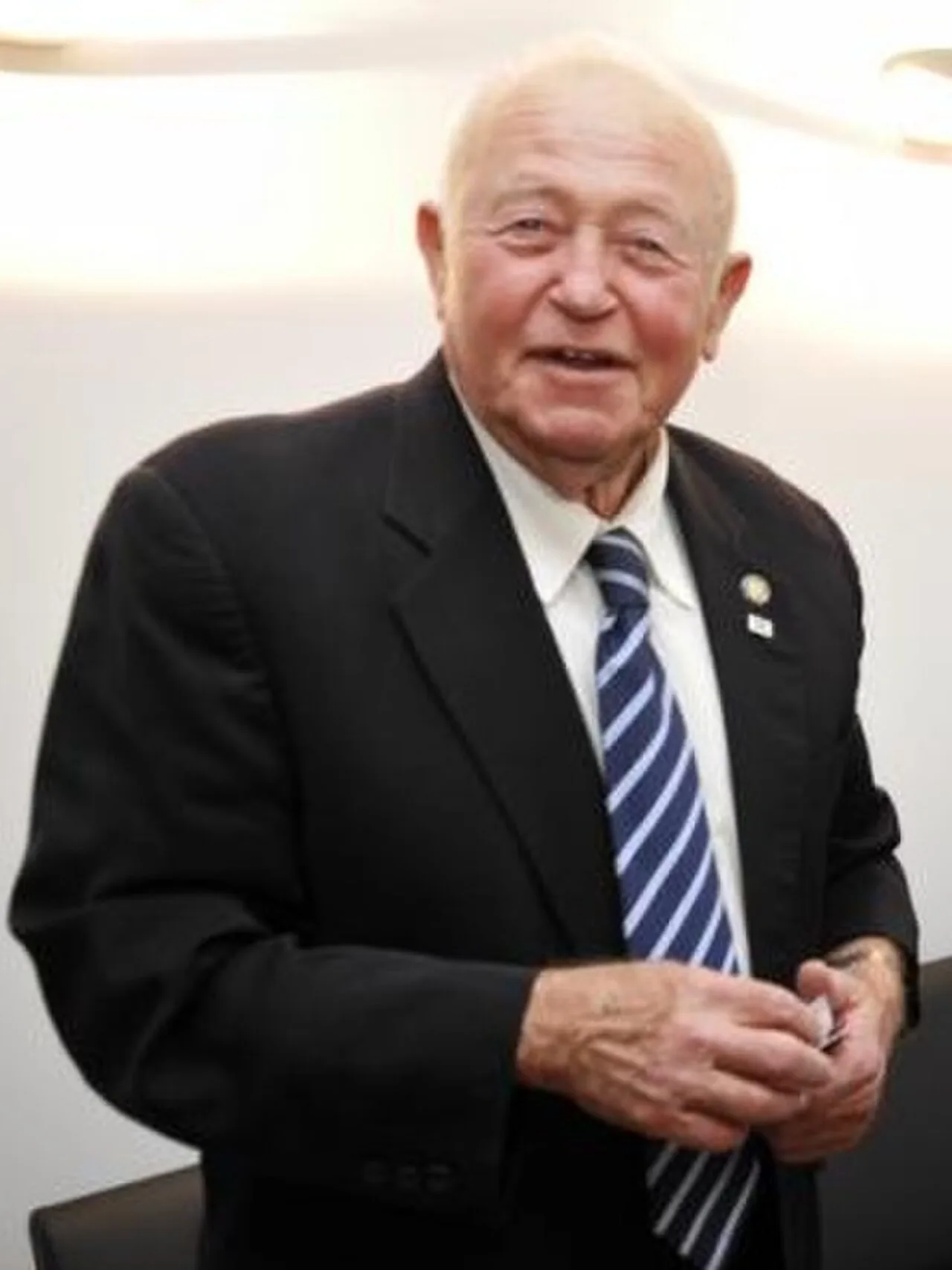 Zvi Vershaviak