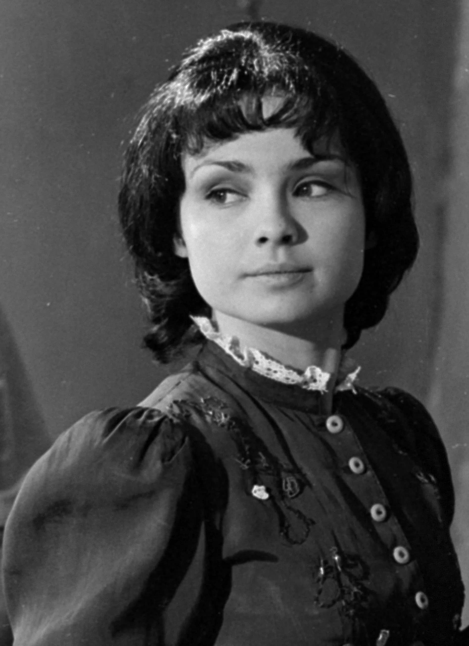 Éva Szerencsi