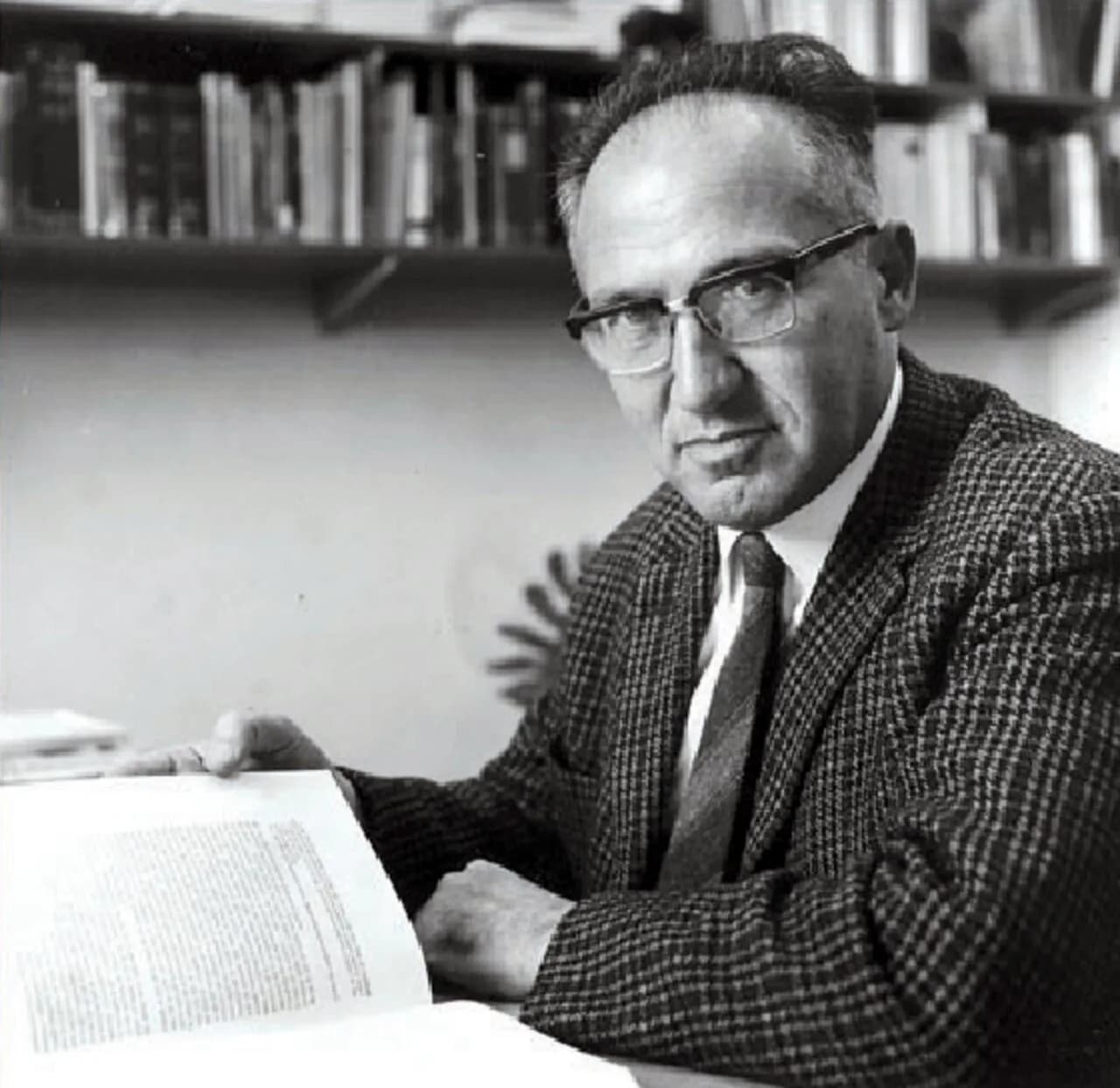 Reuven Yaron
