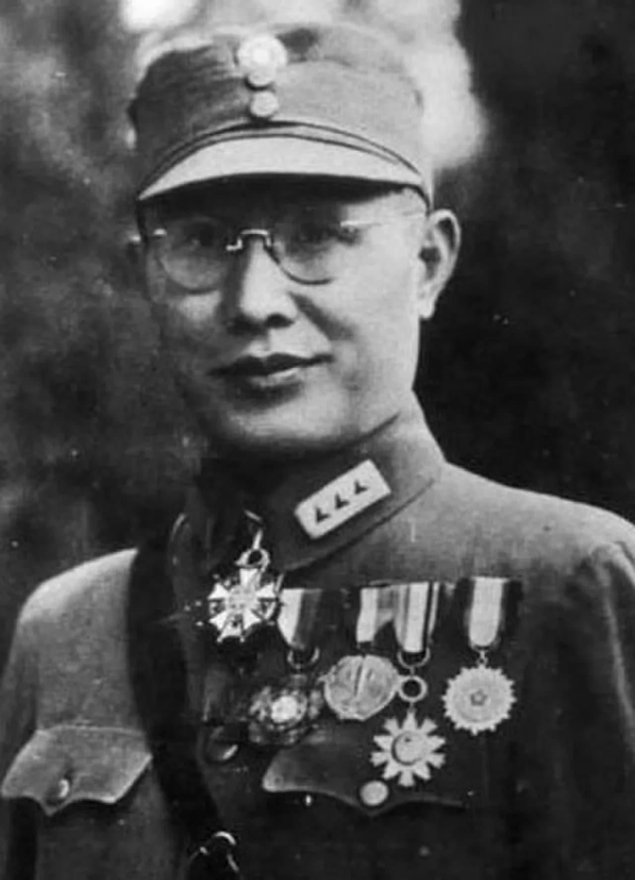 He Yingqin